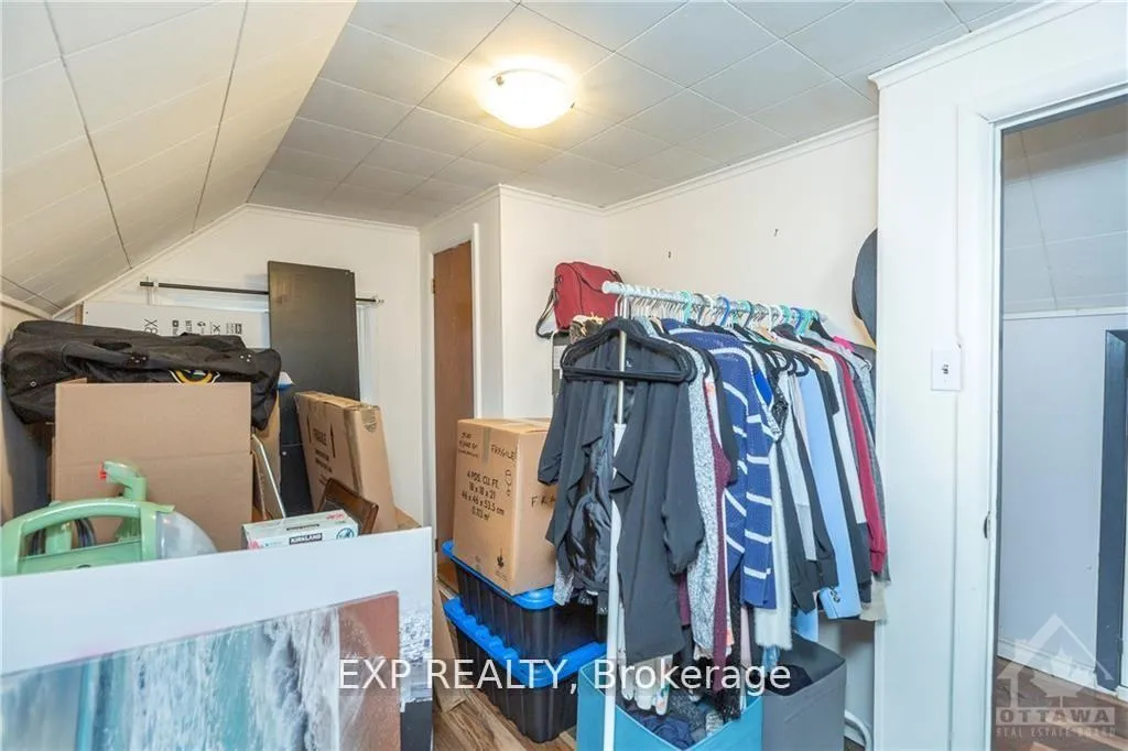 Photo 12 of Unit B, 211 Harriet Street, Arnprior — HOMEH