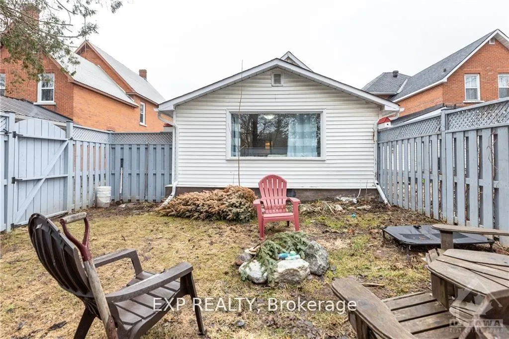 Photo 15 of Unit B, 211 Harriet Street, Arnprior — HOMEH