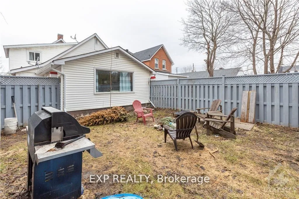 Photo 17 of Unit B, 211 Harriet Street, Arnprior — HOMEH