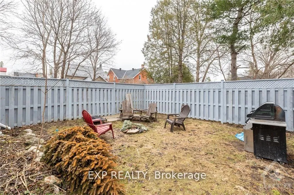 Photo 18 of Unit B, 211 Harriet Street, Arnprior — HOMEH