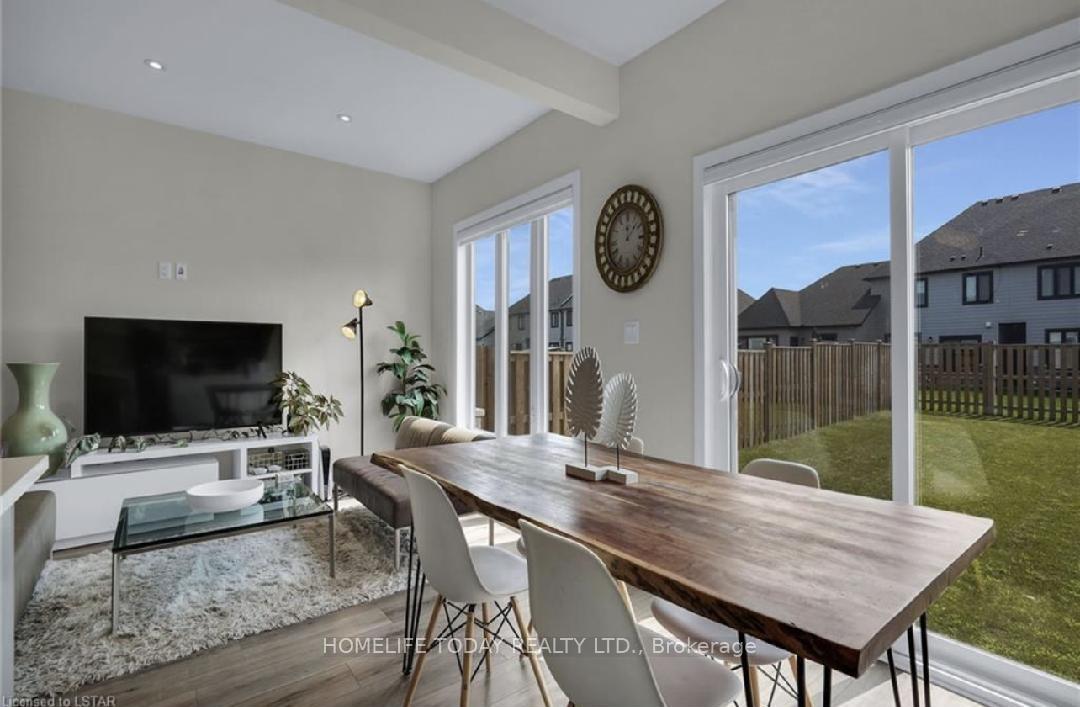 Photo 5 of 256 Doan Drive, Middlesex Centre, Rural Middlesex Centre — HOMEH