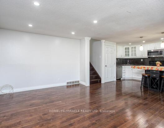 Photo 5 of 70 Elm Ridge Drive, Kitchener — HOMEH