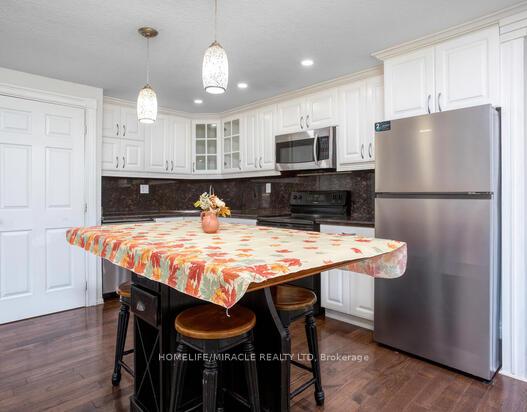 Photo 8 of 70 Elm Ridge Drive, Kitchener — HOMEH