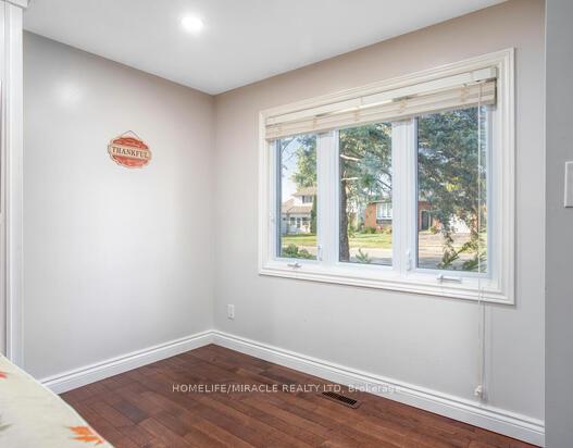 Photo 9 of 70 Elm Ridge Drive, Kitchener — HOMEH