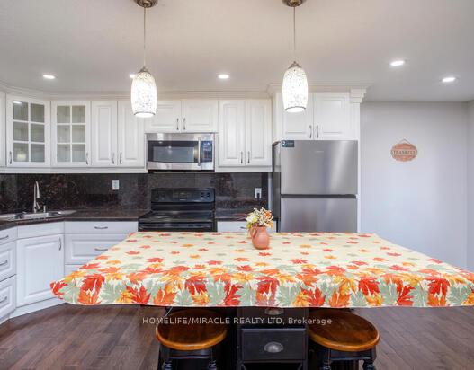 Photo 12 of 70 Elm Ridge Drive, Kitchener — HOMEH