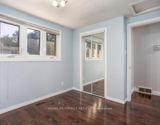 Photo 18 of 70 Elm Ridge Drive, Kitchener — HOMEH