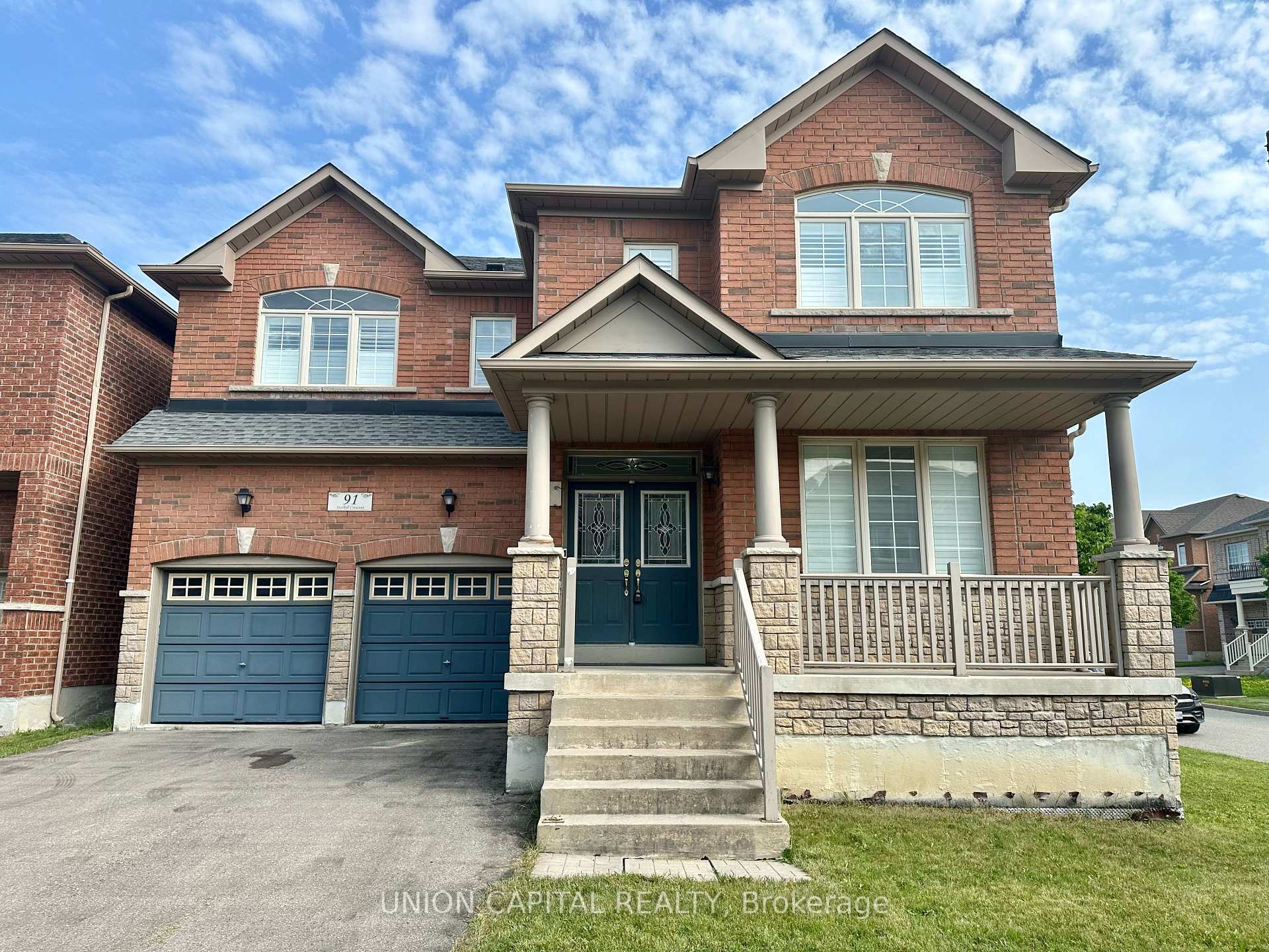 Photo 2 of 91 Starhill Crescent, Markham, Cachet — HOMEH