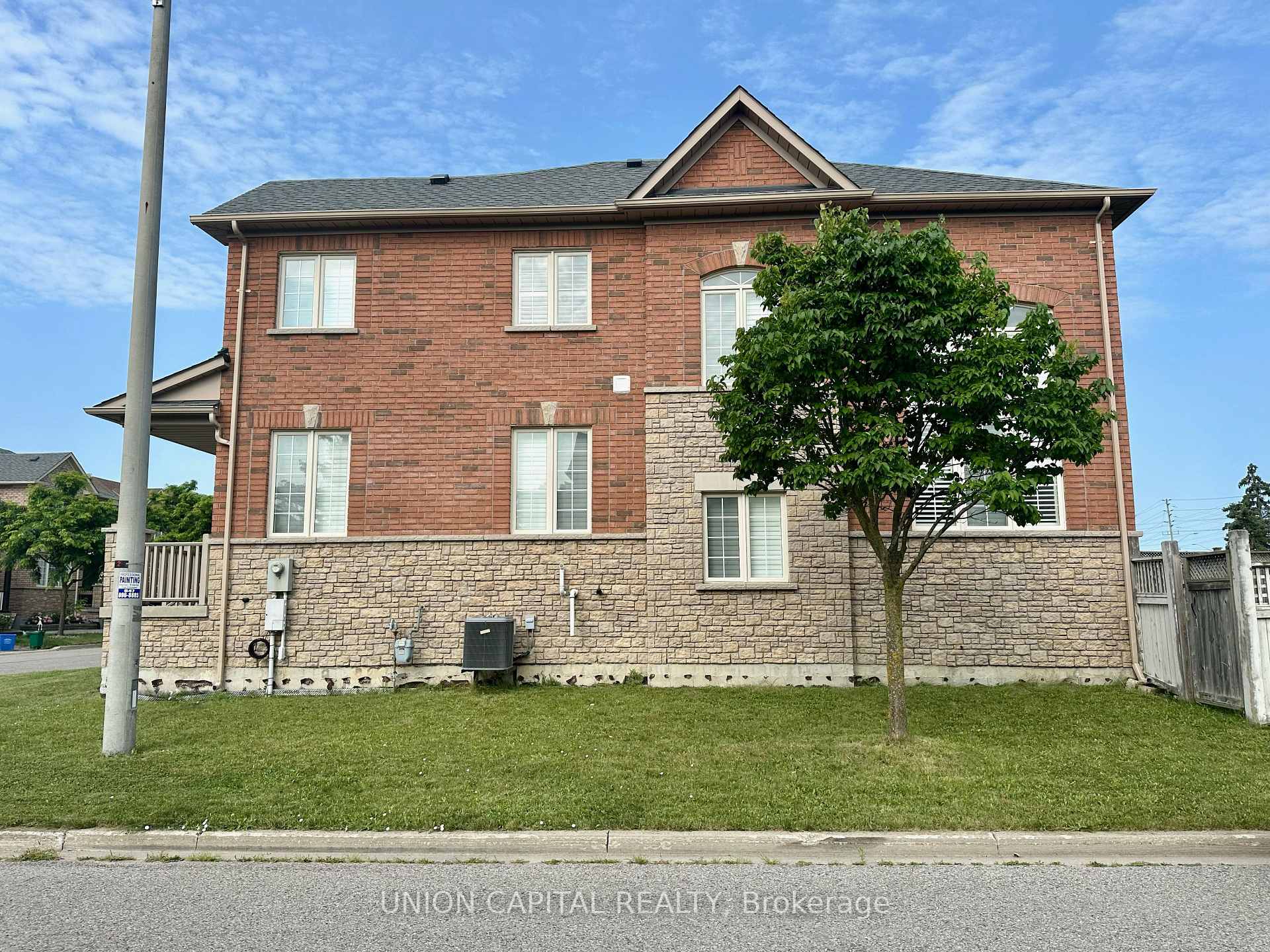 Photo 3 of 91 Starhill Crescent, Markham, Cachet — HOMEH