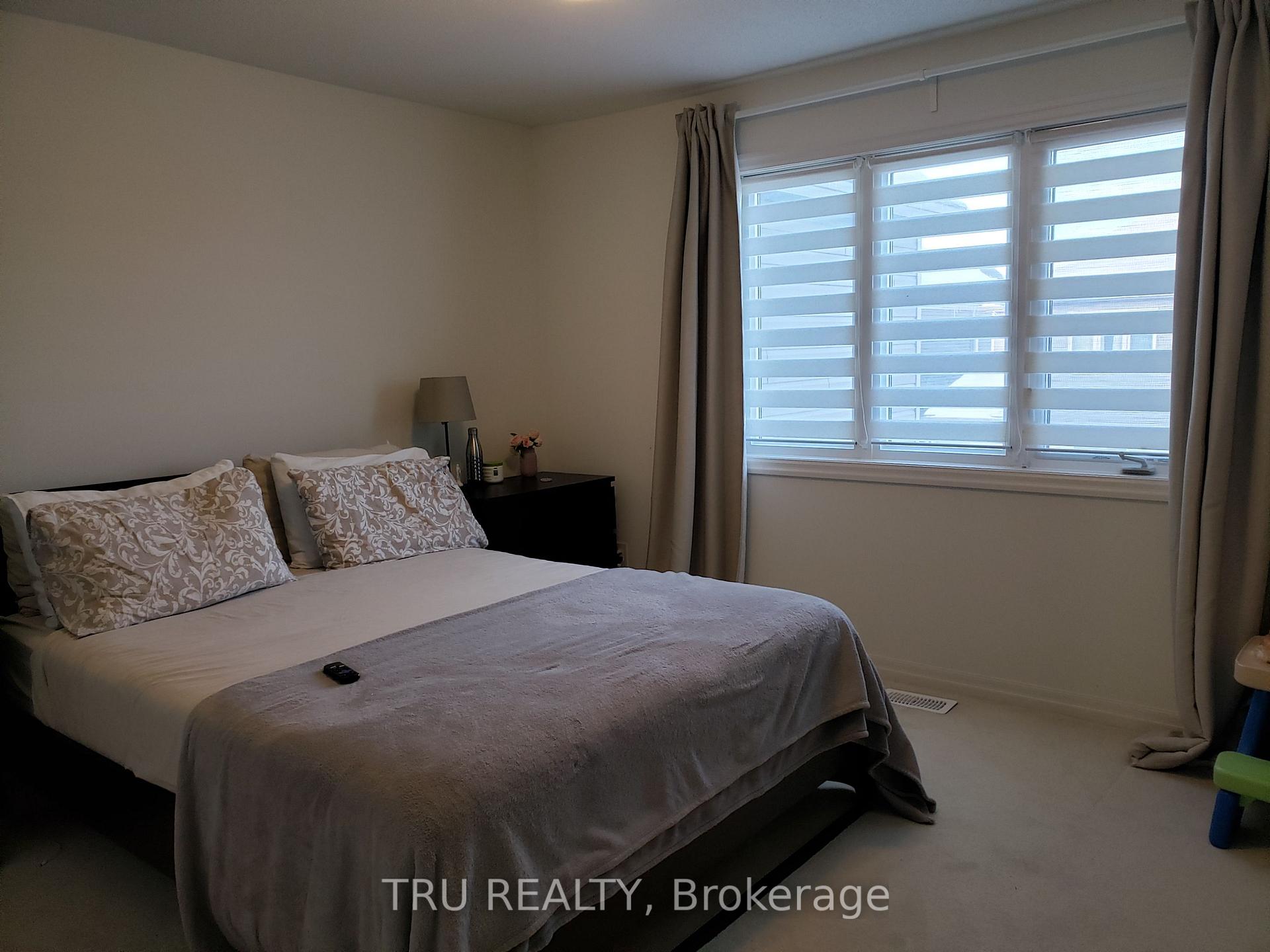 Photo 8 of 546 Rioja Street, Ottawa, Kanata - Emerald Meadows/Trailwest — HOMEH