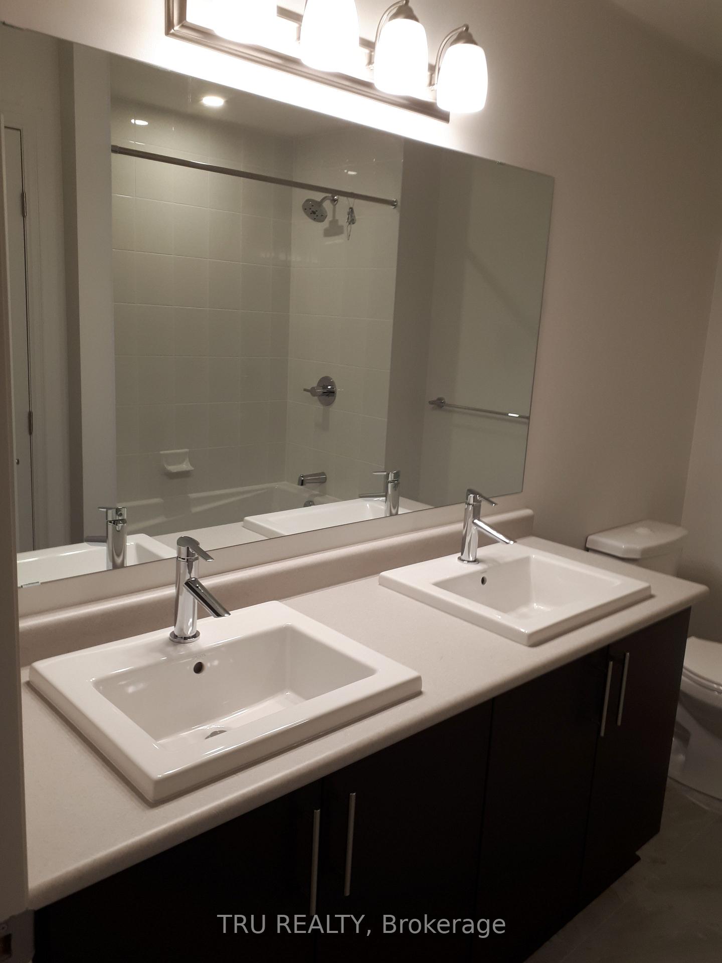 Photo 10 of 546 Rioja Street, Ottawa, Kanata - Emerald Meadows/Trailwest — HOMEH