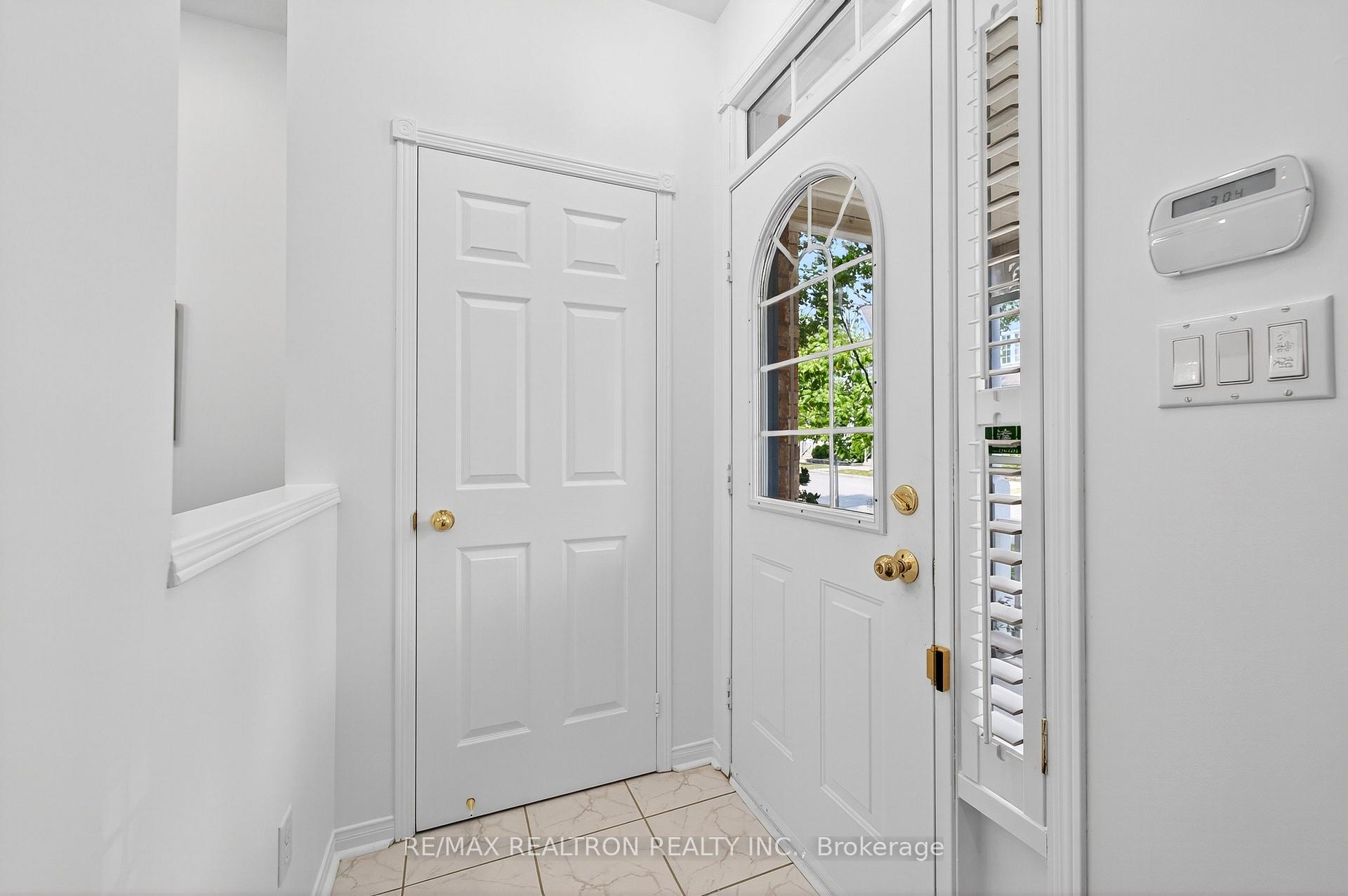 Photo 3 of 54 Dancer's Drive, Markham, Angus Glen — HOMEH
