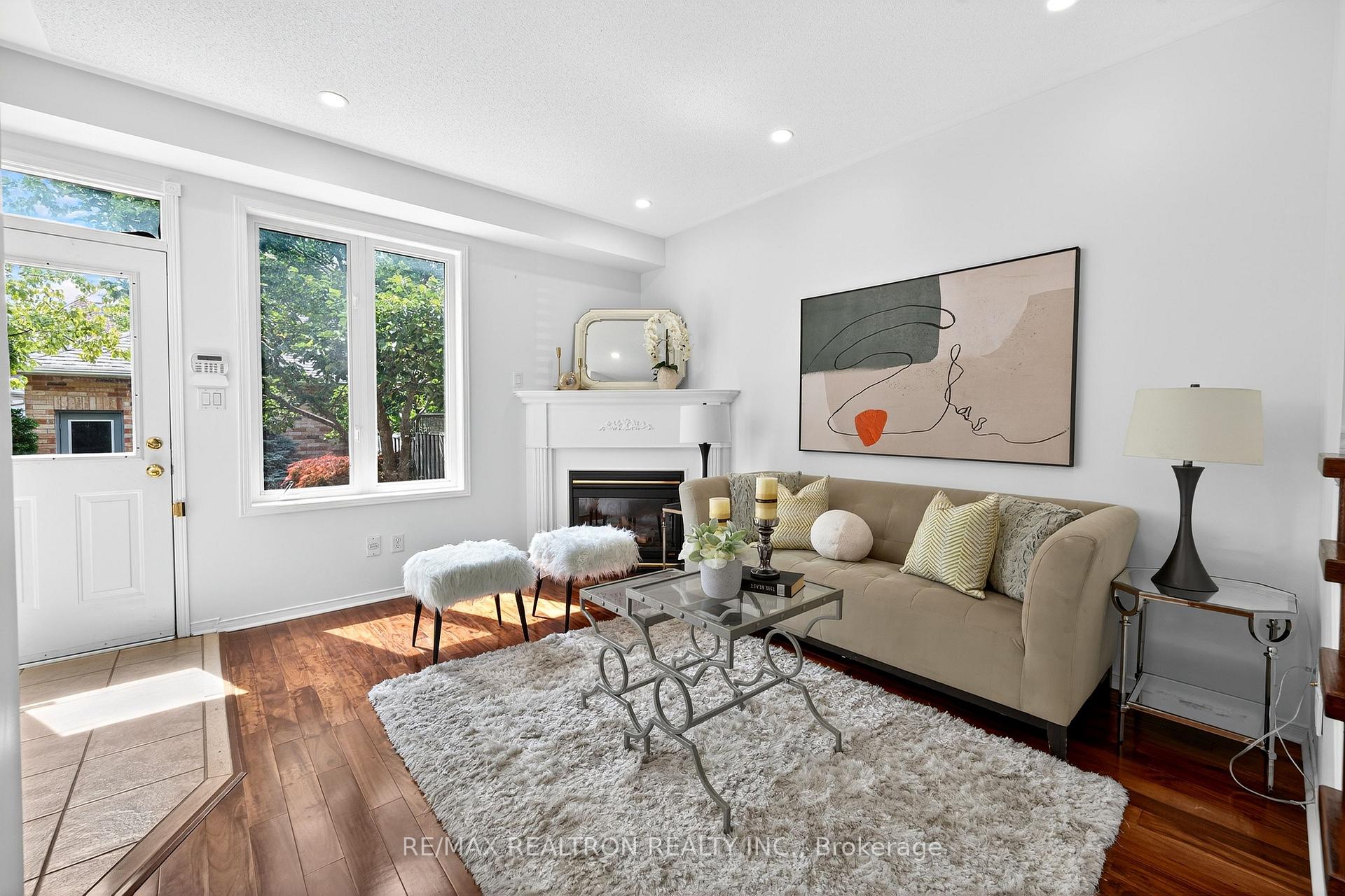 Photo 9 of 54 Dancer's Drive, Markham, Angus Glen — HOMEH