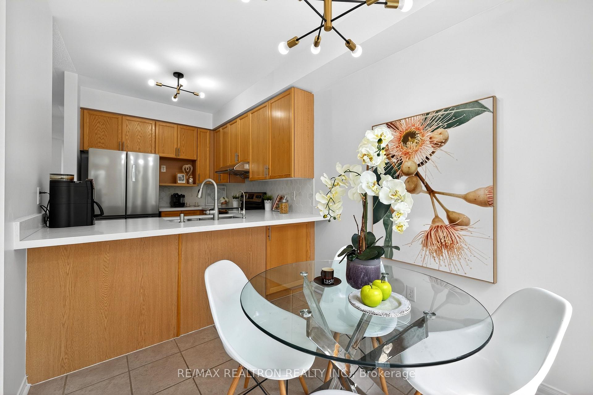 Photo 17 of 54 Dancer's Drive, Markham, Angus Glen — HOMEH