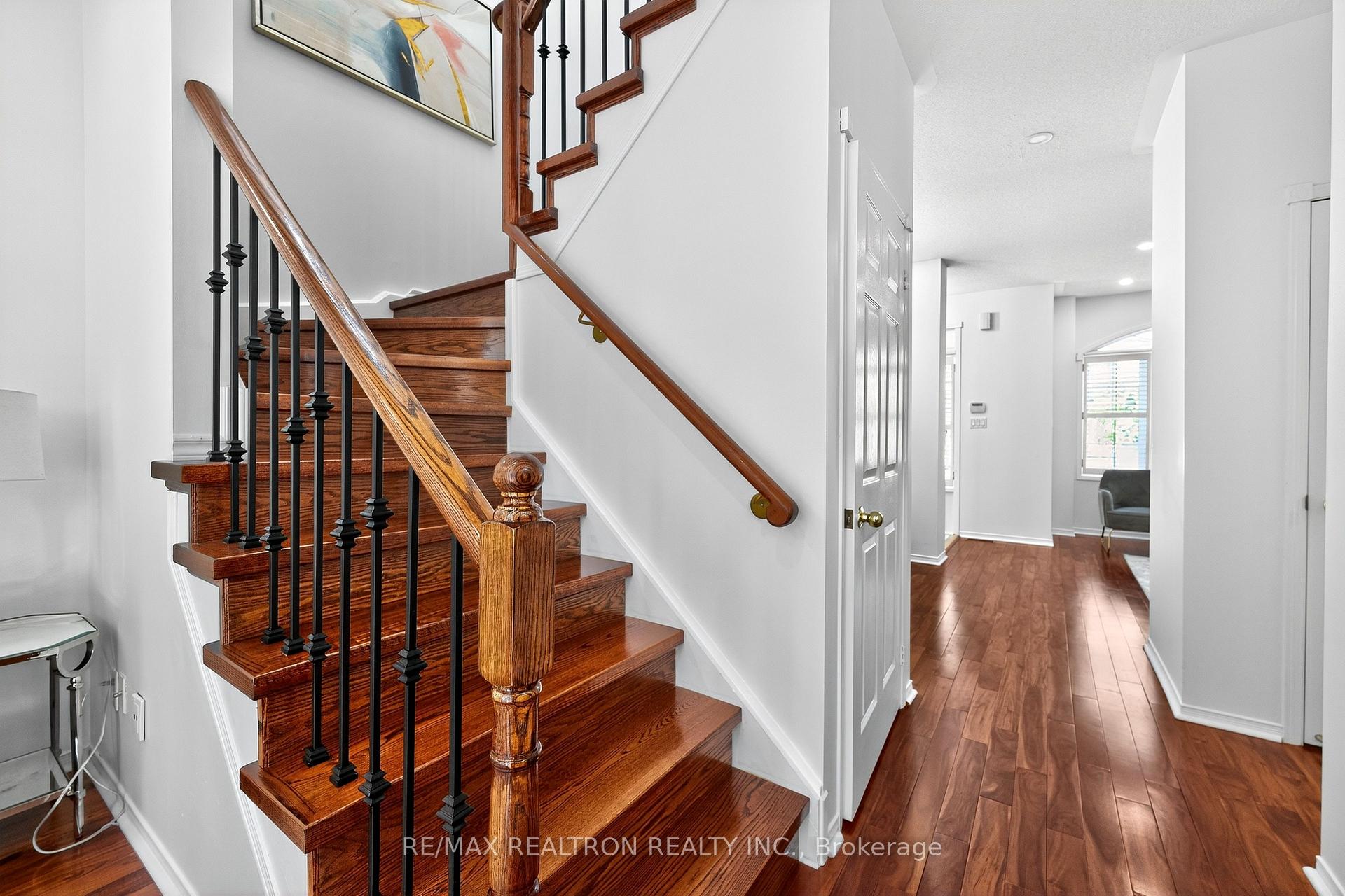 Photo 22 of 54 Dancer's Drive, Markham, Angus Glen — HOMEH