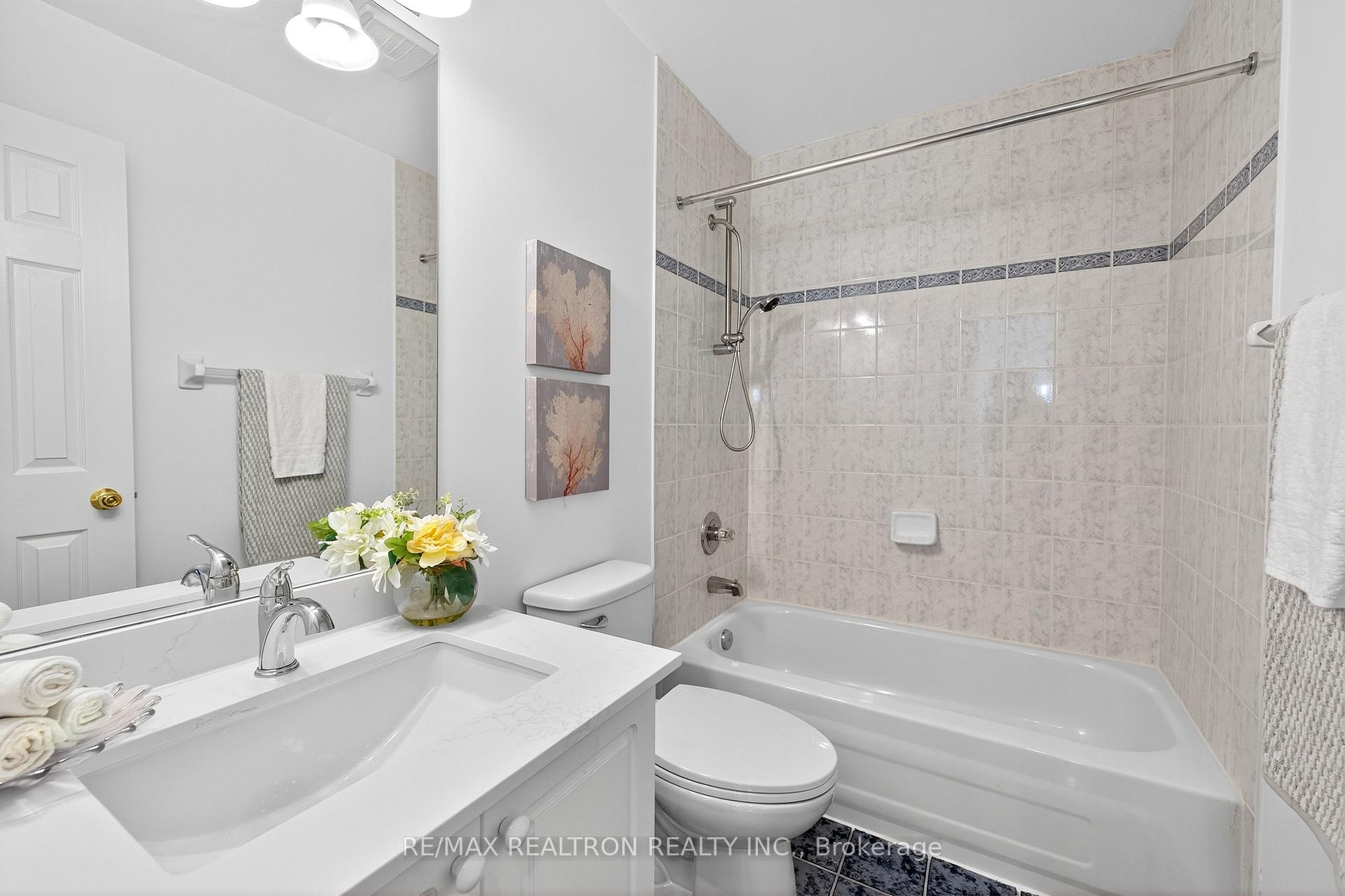 Photo 34 of 54 Dancer's Drive, Markham, Angus Glen — HOMEH