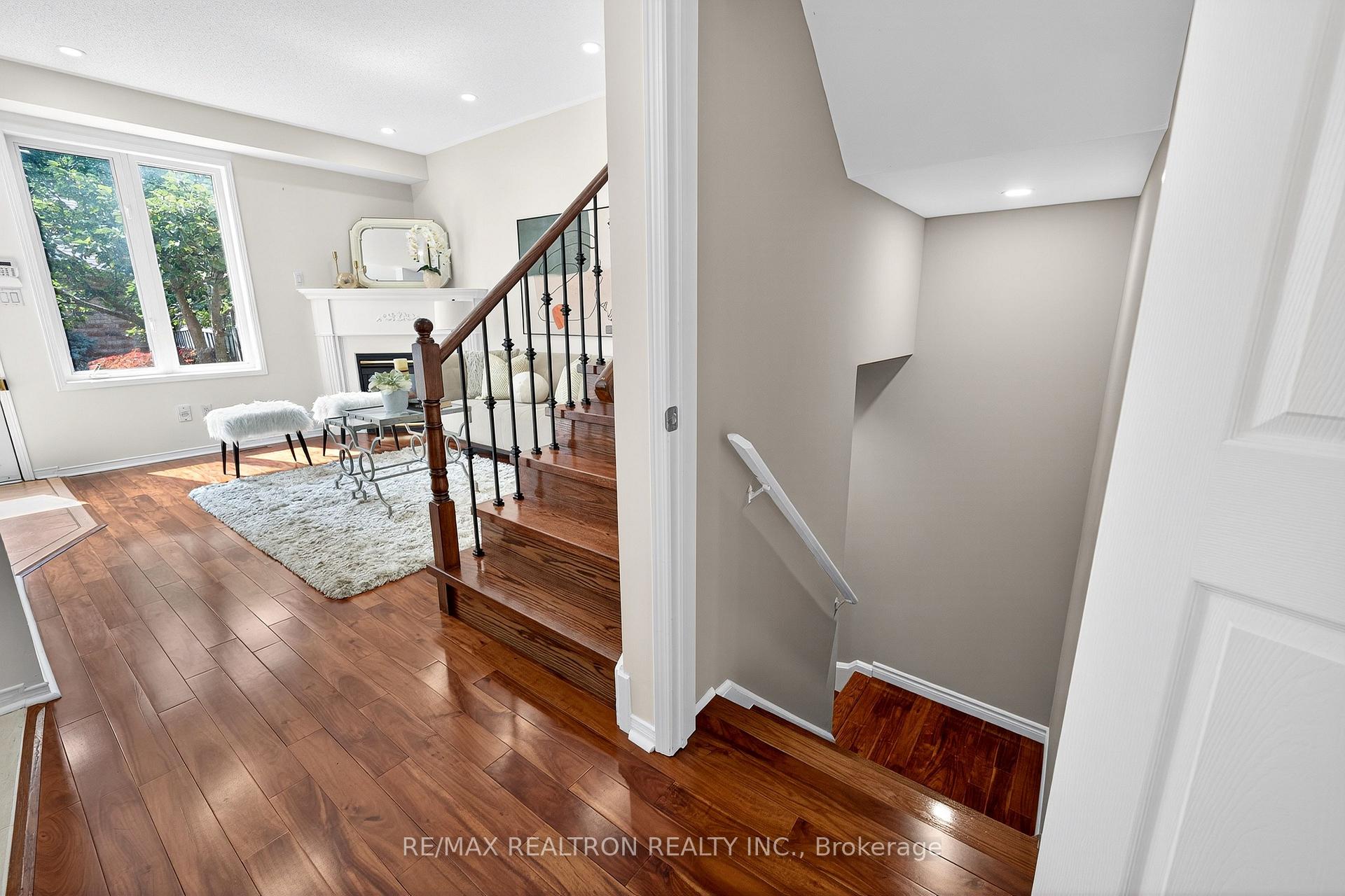 Photo 35 of 54 Dancer's Drive, Markham, Angus Glen — HOMEH