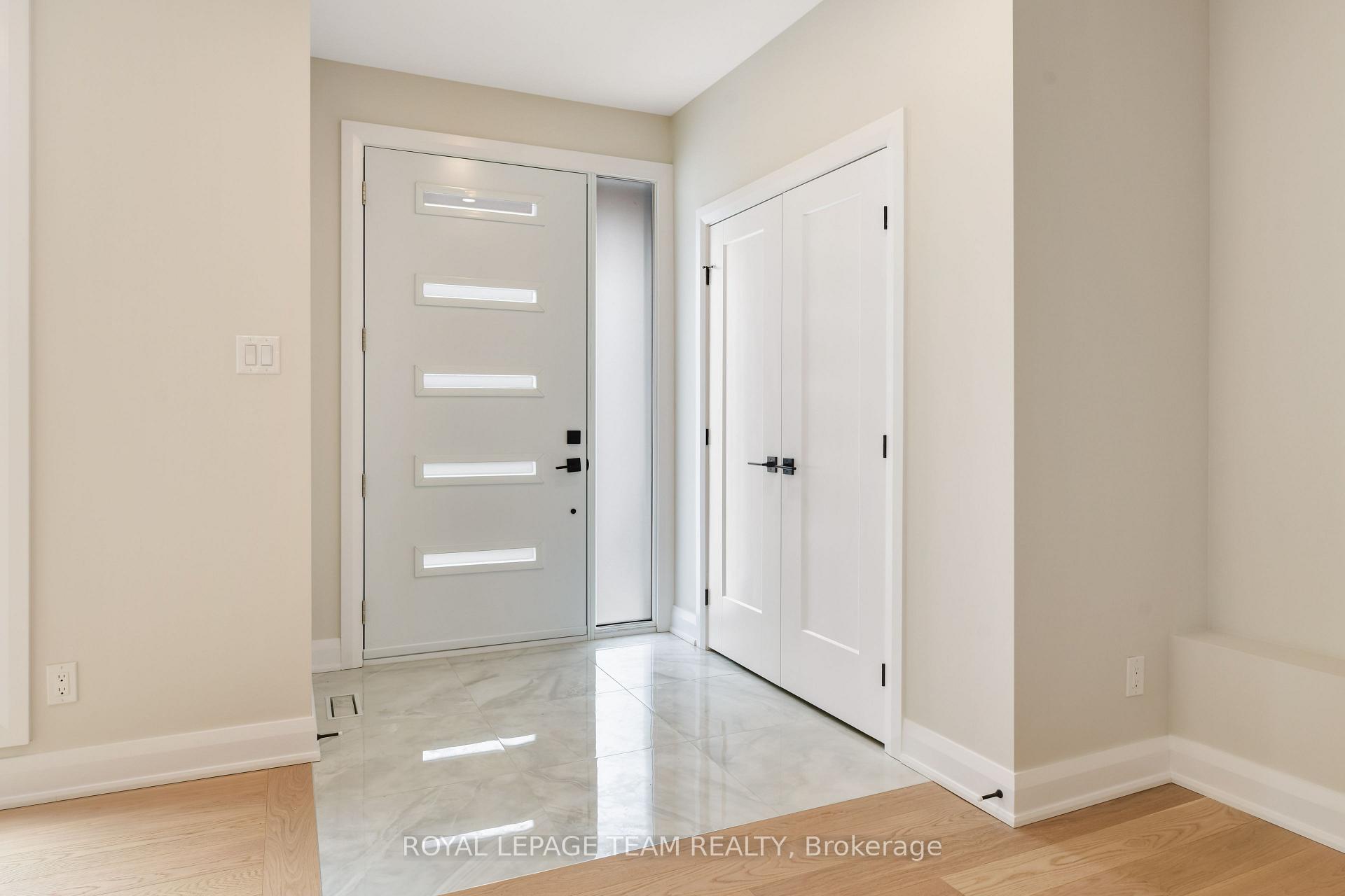 Photo 2 of 845 Melfa Crescent, Ottawa, Mooneys Bay — HOMEH