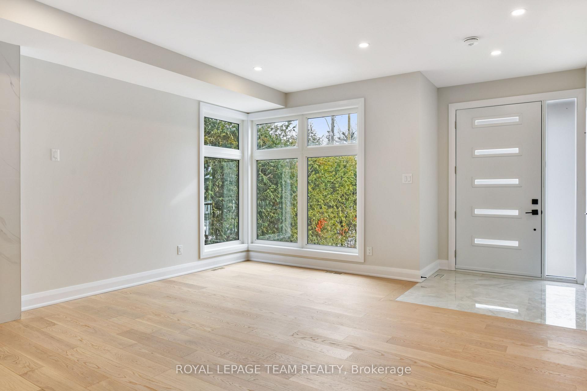 Photo 5 of 845 Melfa Crescent, Ottawa, Mooneys Bay — HOMEH