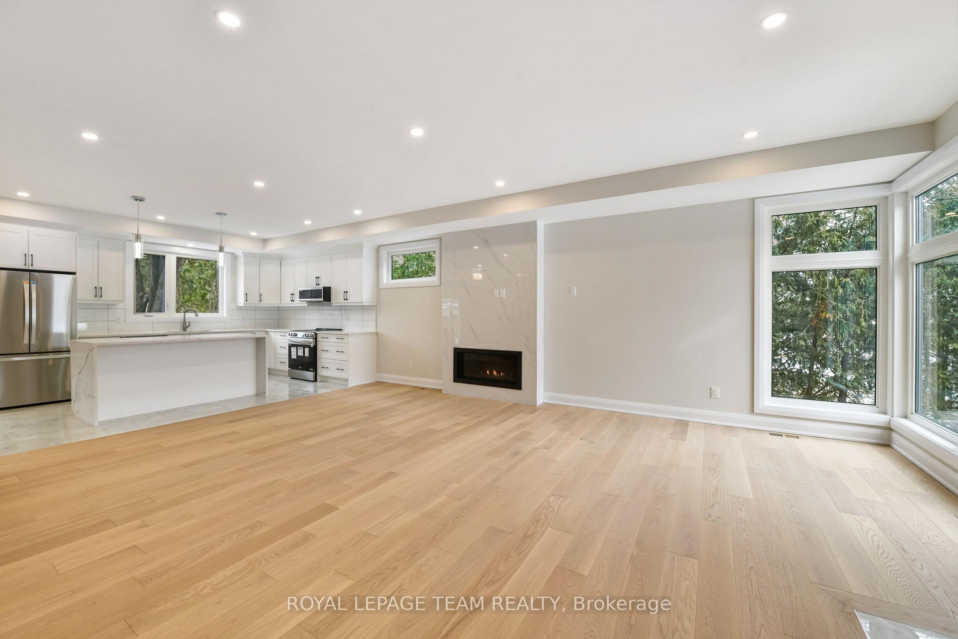Photo 6 of 845 Melfa Crescent, Ottawa, Mooneys Bay — HOMEH