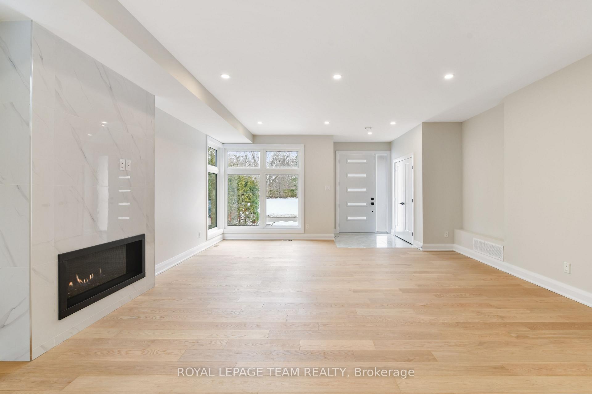 Photo 10 of 845 Melfa Crescent, Ottawa, Mooneys Bay — HOMEH