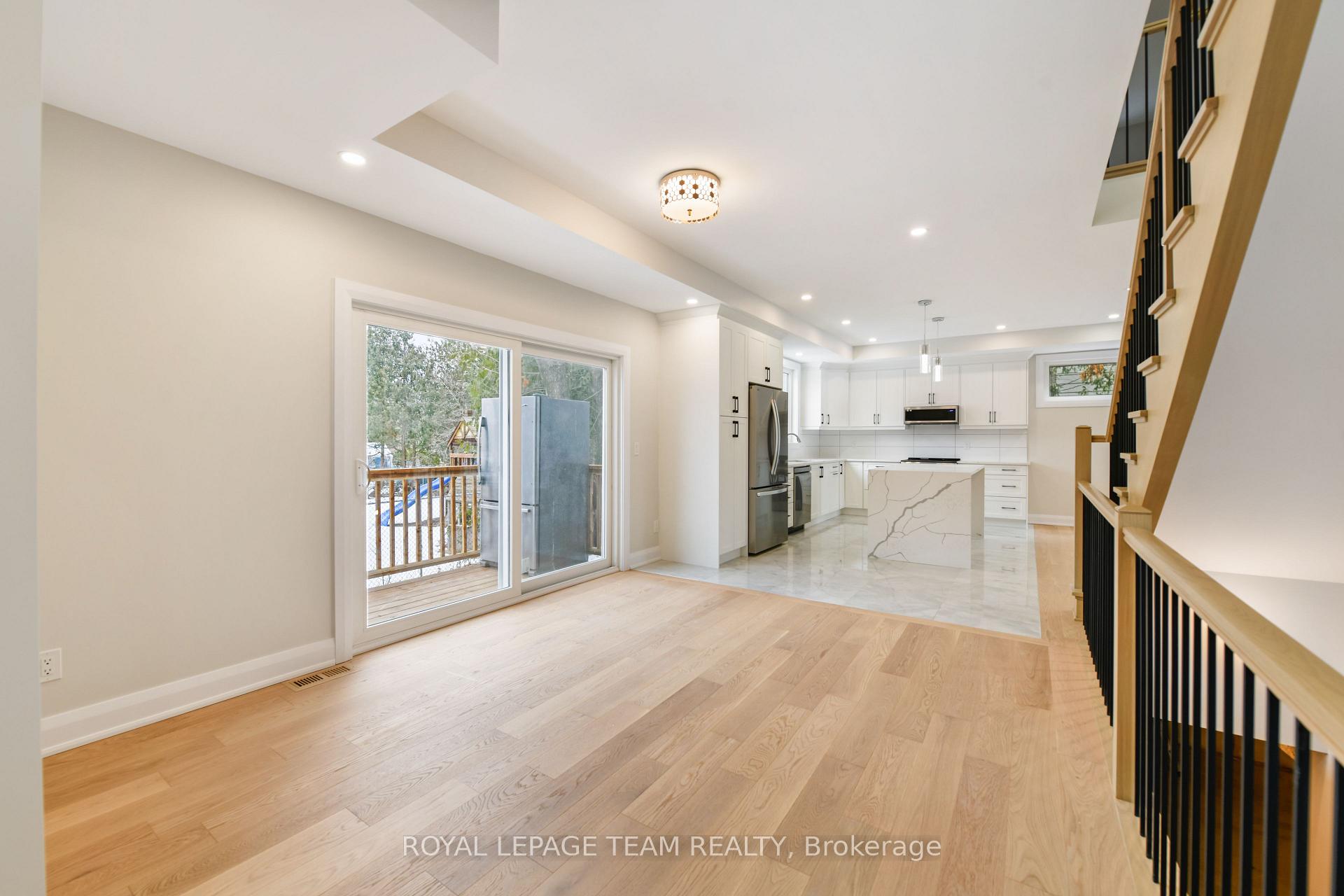 Photo 19 of 845 Melfa Crescent, Ottawa, Mooneys Bay — HOMEH
