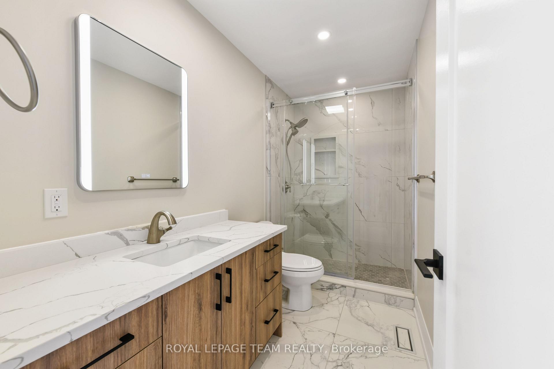 Photo 35 of 845 Melfa Crescent, Ottawa, Mooneys Bay — HOMEH