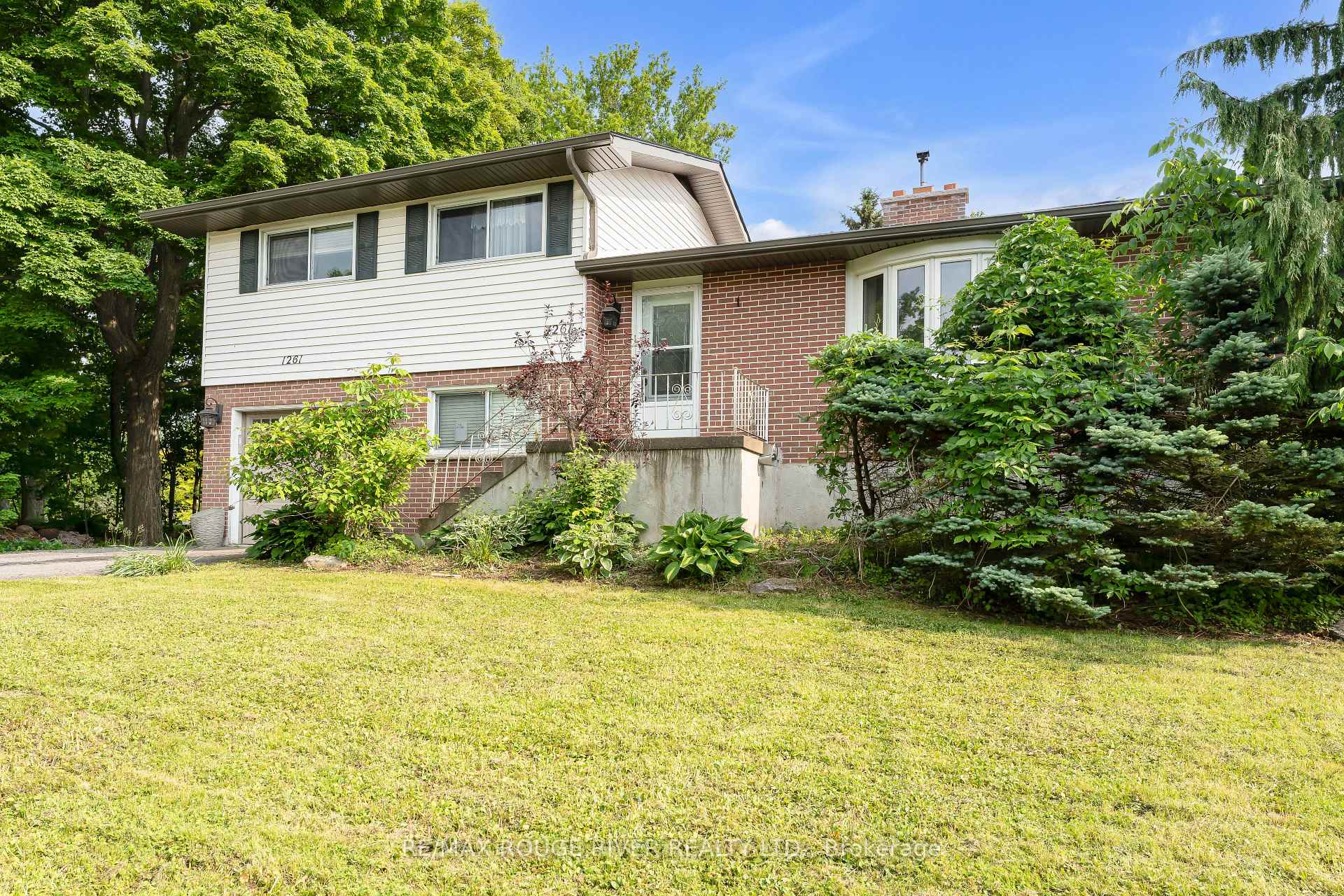 Photo 1 of 1261 Prince Charles Drive, Kingston, South of Taylor-Kidd Blvd — HOMEH