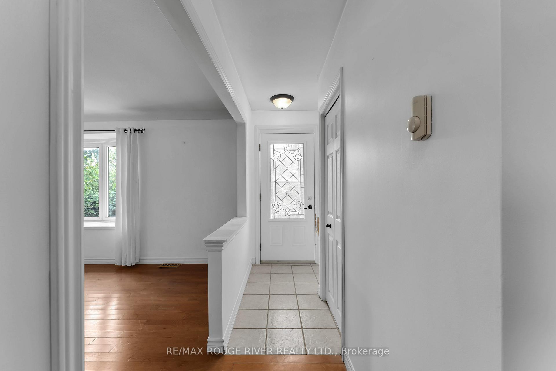Photo 2 of 1261 Prince Charles Drive, Kingston, South of Taylor-Kidd Blvd — HOMEH