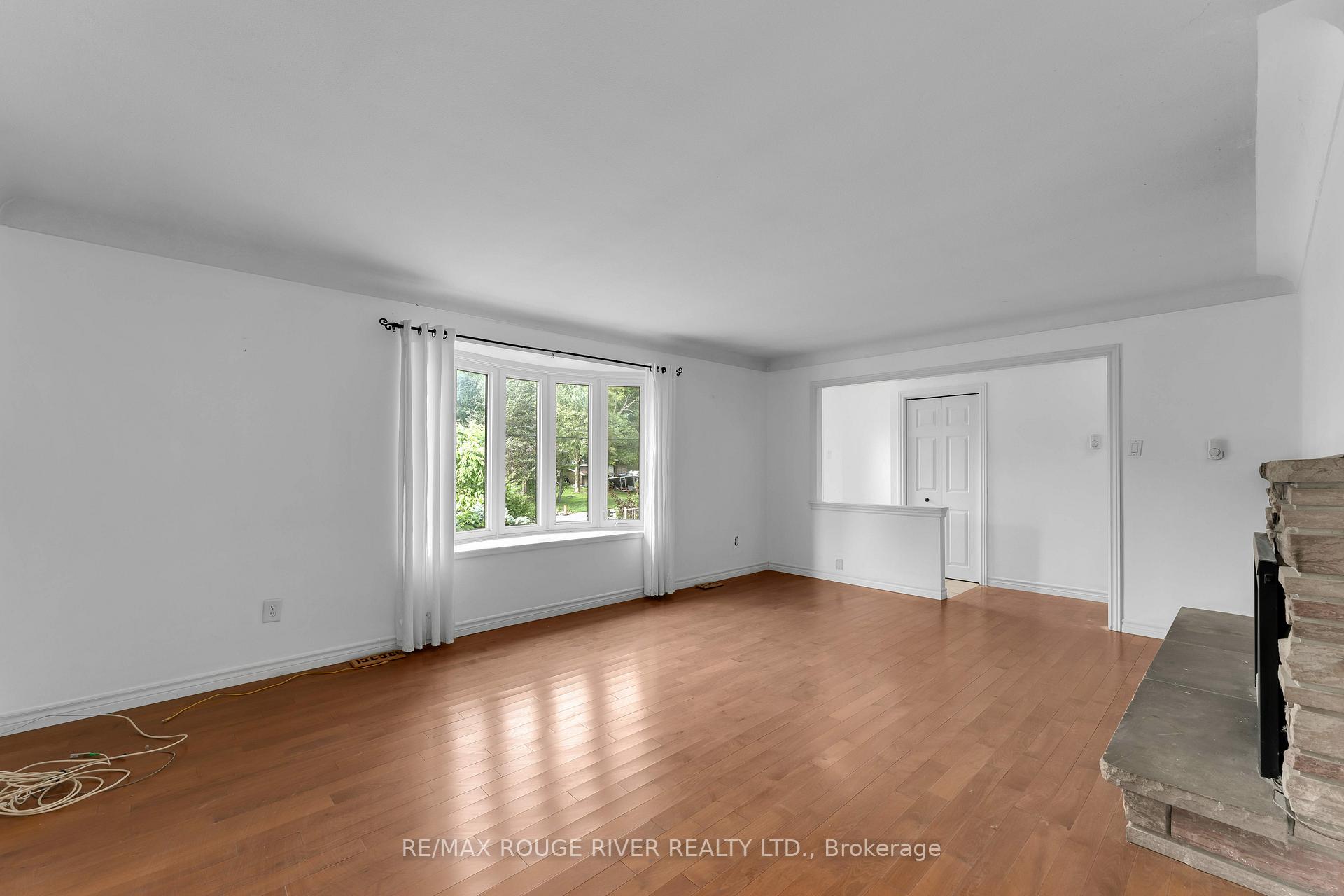 Photo 6 of 1261 Prince Charles Drive, Kingston, South of Taylor-Kidd Blvd — HOMEH
