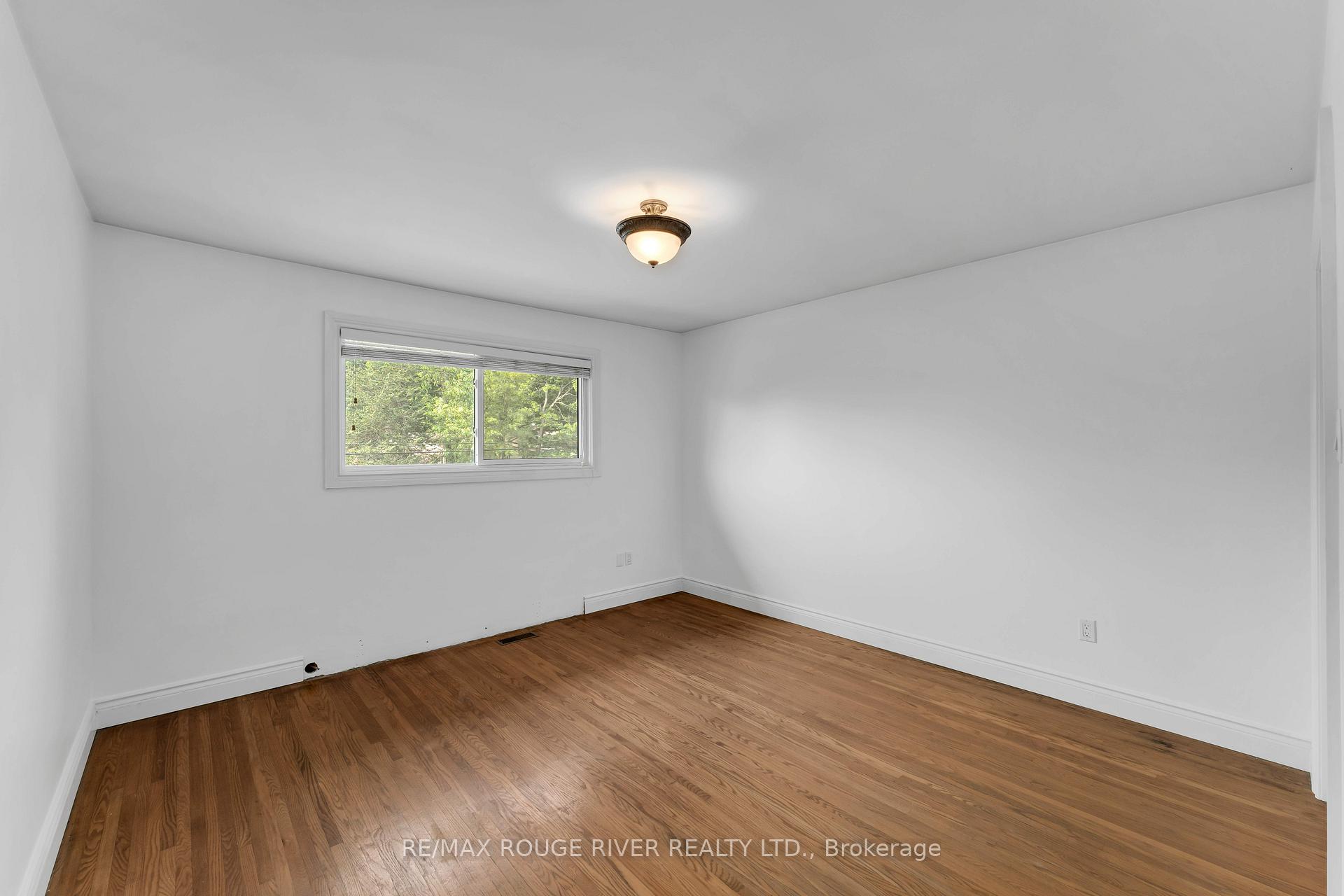 Photo 11 of 1261 Prince Charles Drive, Kingston, South of Taylor-Kidd Blvd — HOMEH