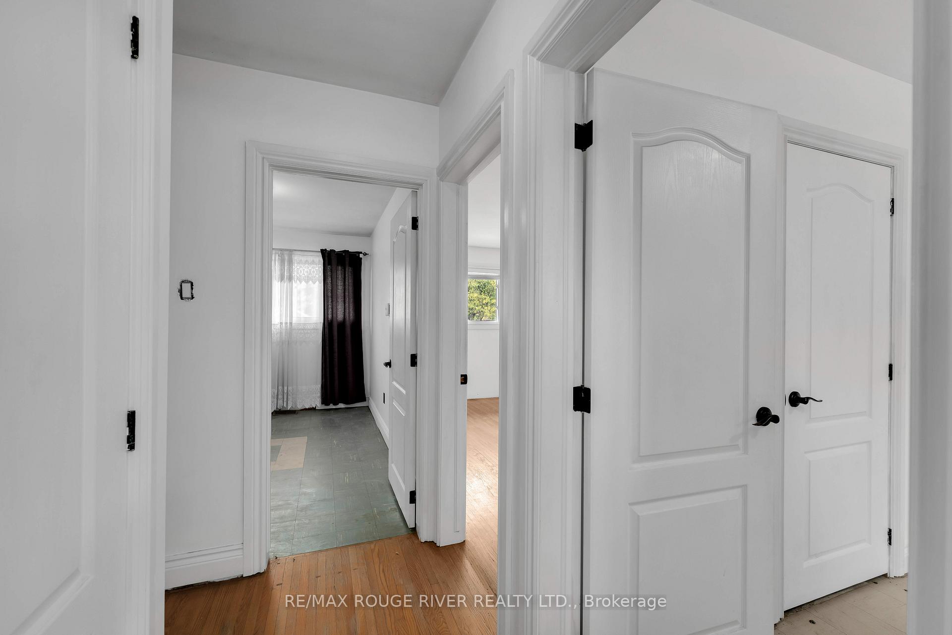 Photo 18 of 1261 Prince Charles Drive, Kingston, South of Taylor-Kidd Blvd — HOMEH