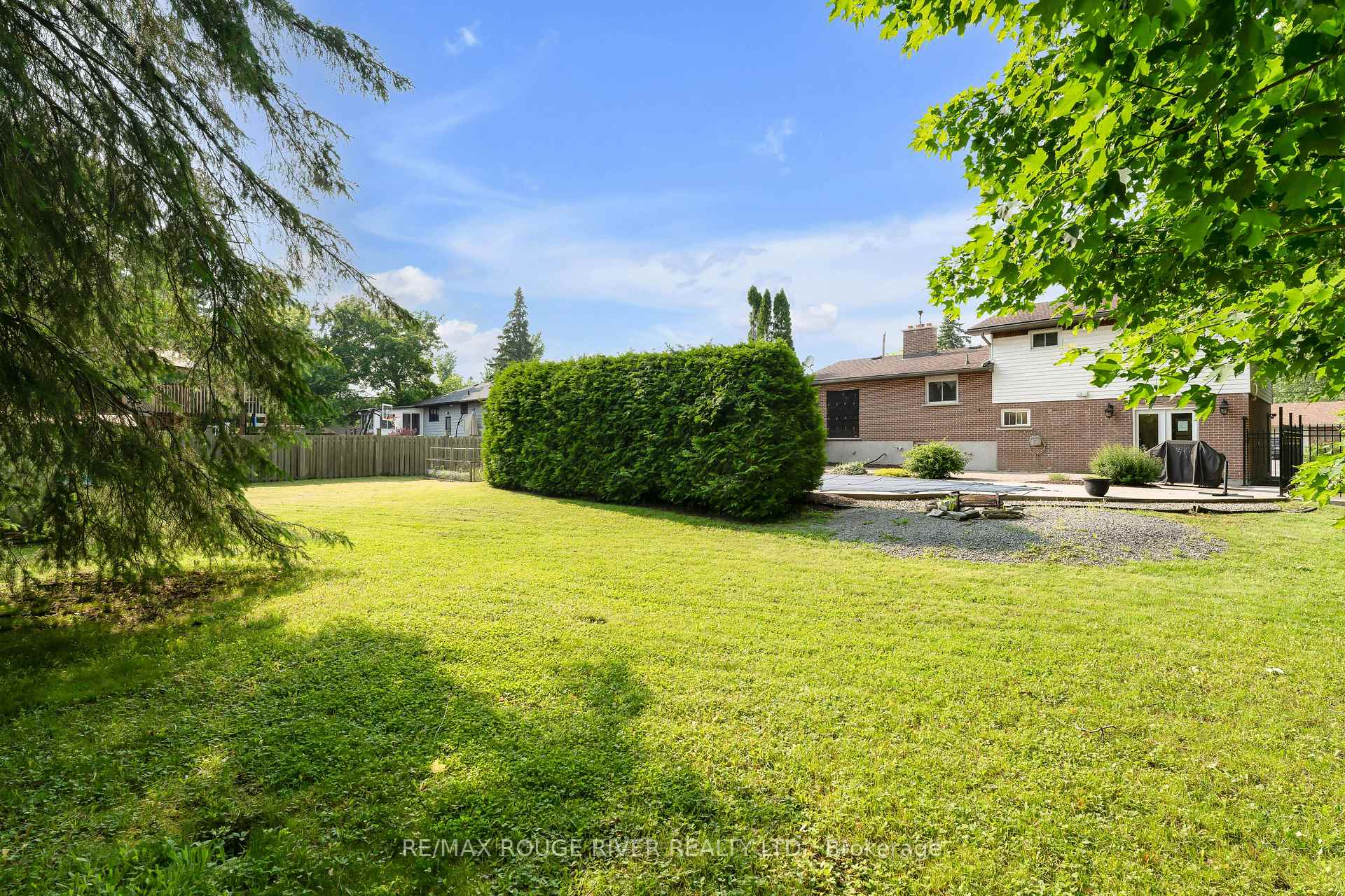 Photo 21 of 1261 Prince Charles Drive, Kingston, South of Taylor-Kidd Blvd — HOMEH