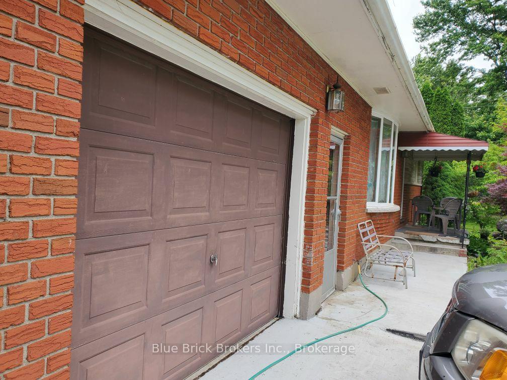 Photo 3 of 10440 Sinclair Drive N, Middlesex Centre, Ilderton — HOMEH