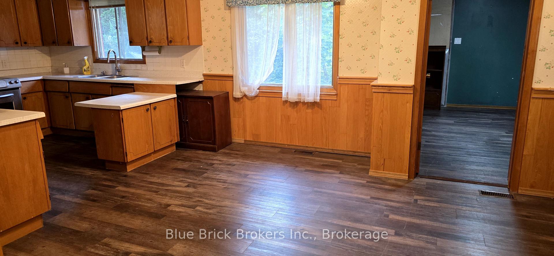 Photo 7 of 10440 Sinclair Drive N, Middlesex Centre, Ilderton — HOMEH