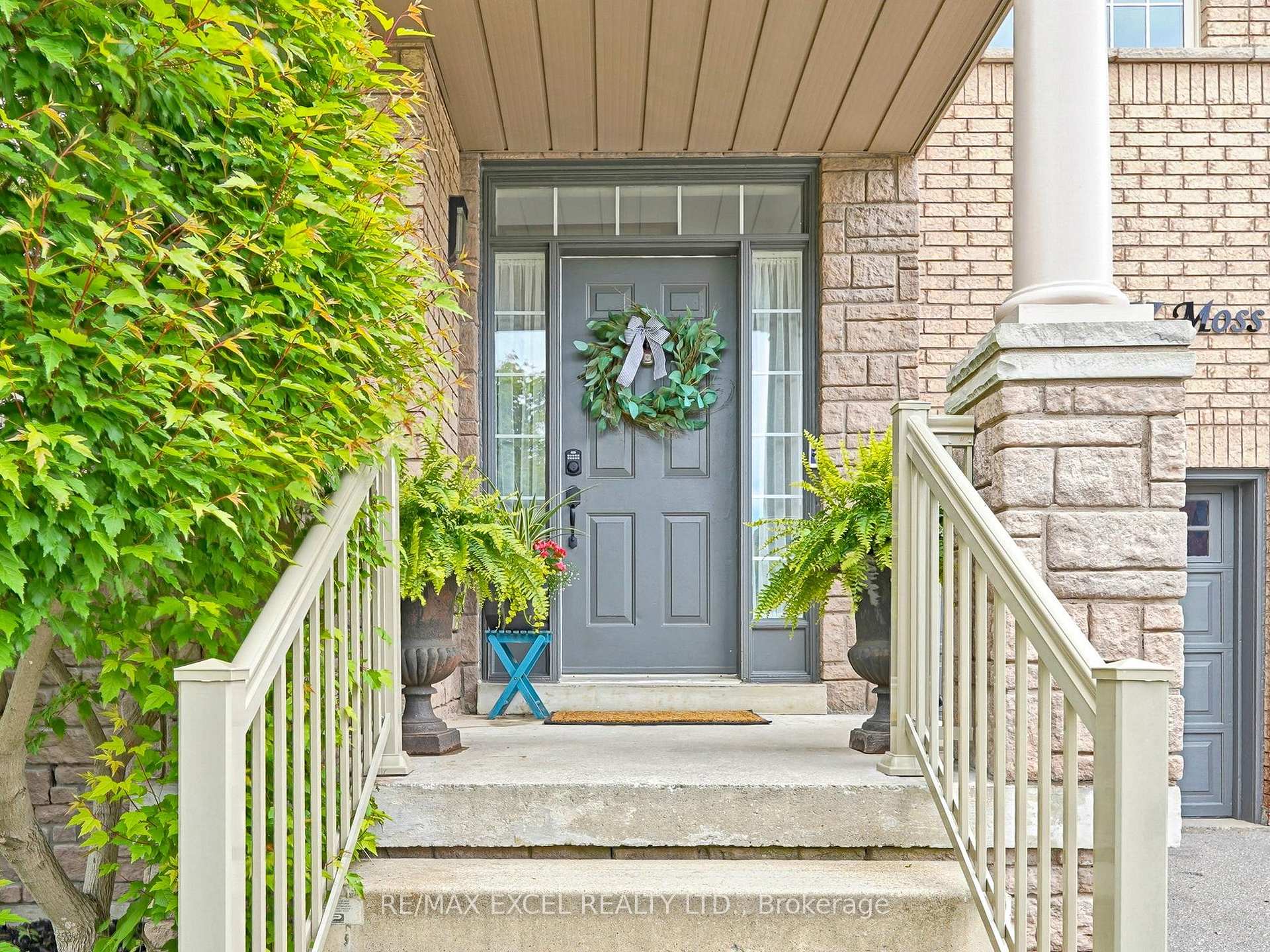 Photo 6 of 57 Moss Creek Boulevard, Markham, Cachet — HOMEH