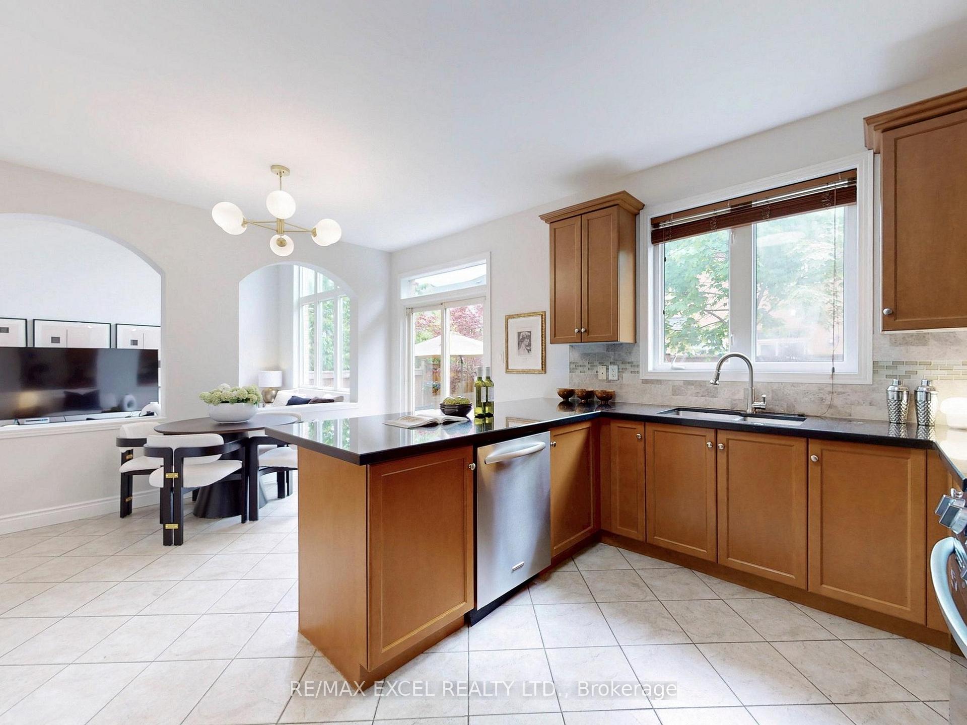 Photo 13 of 57 Moss Creek Boulevard, Markham, Cachet — HOMEH