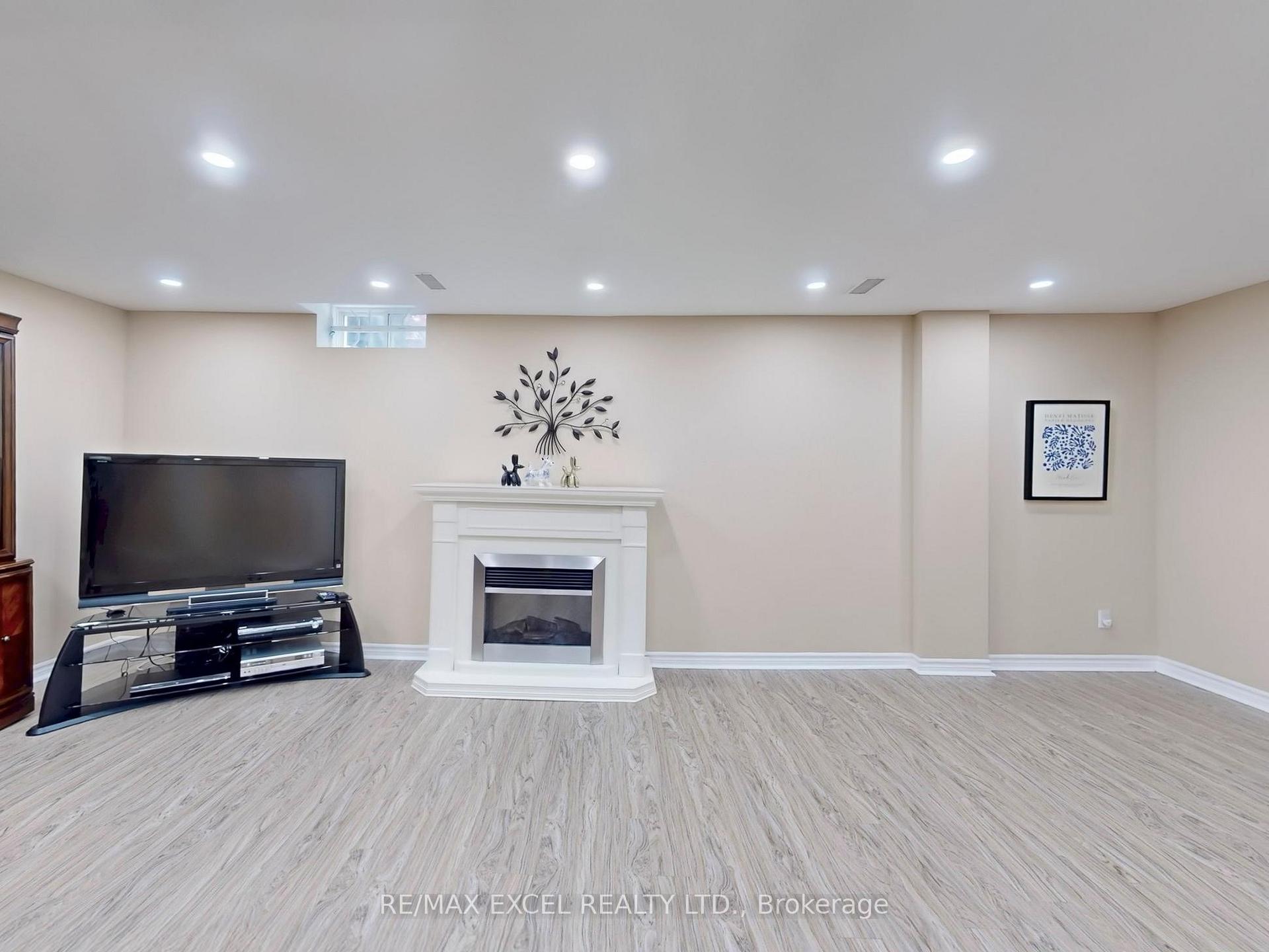 Photo 38 of 57 Moss Creek Boulevard, Markham, Cachet — HOMEH