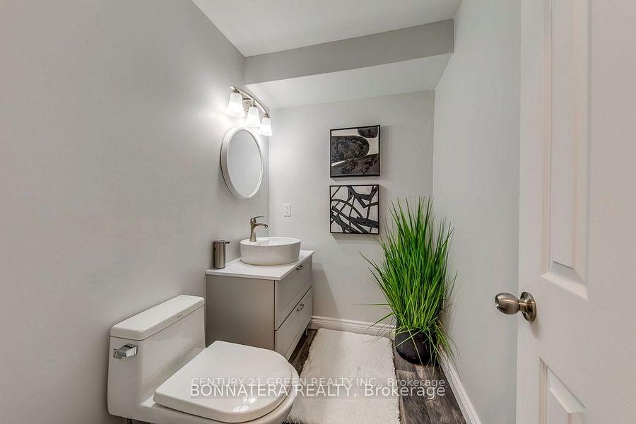 Photo 12 of 654 Murray Meadows Place, Milton, Clarke — HOMEH