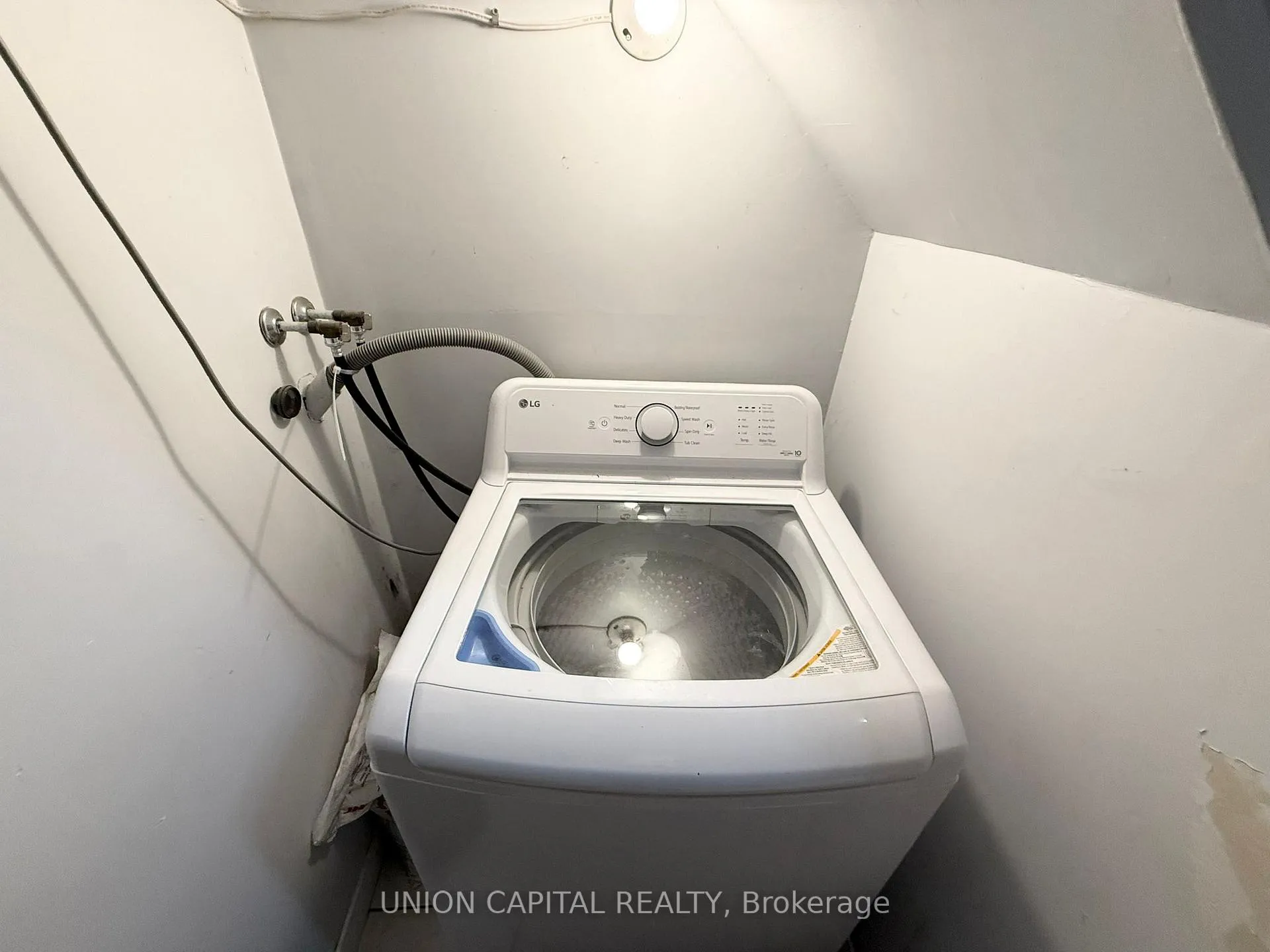 Photo 10 of Unit Main, 382 Margueretta Street, Toronto, Dovercourt-Wallace Emerson-Junction — HOMEH