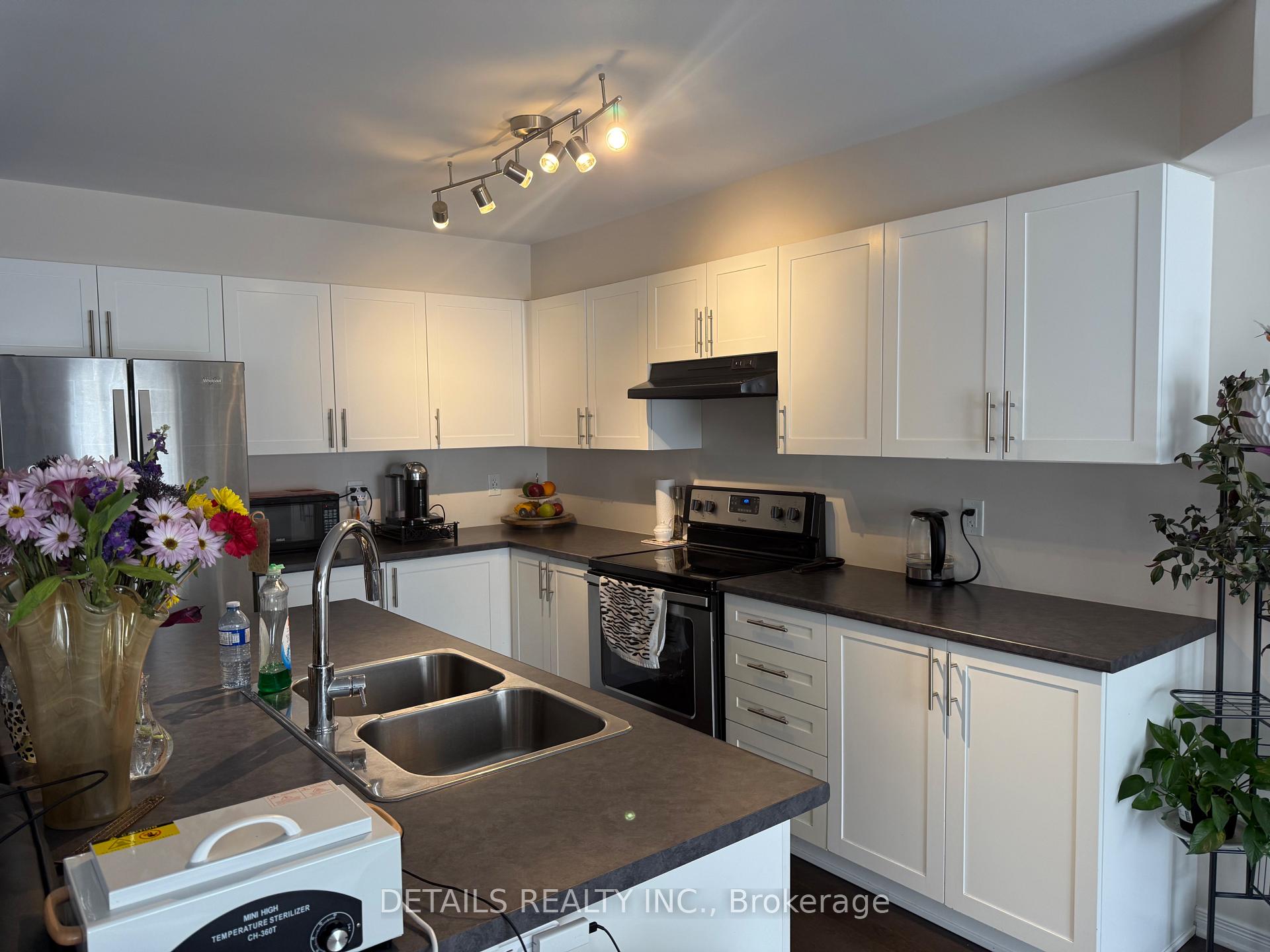 Photo 3 of 837 Element Private, Ottawa, Kanata - Emerald Meadows/Trailwest — HOMEH