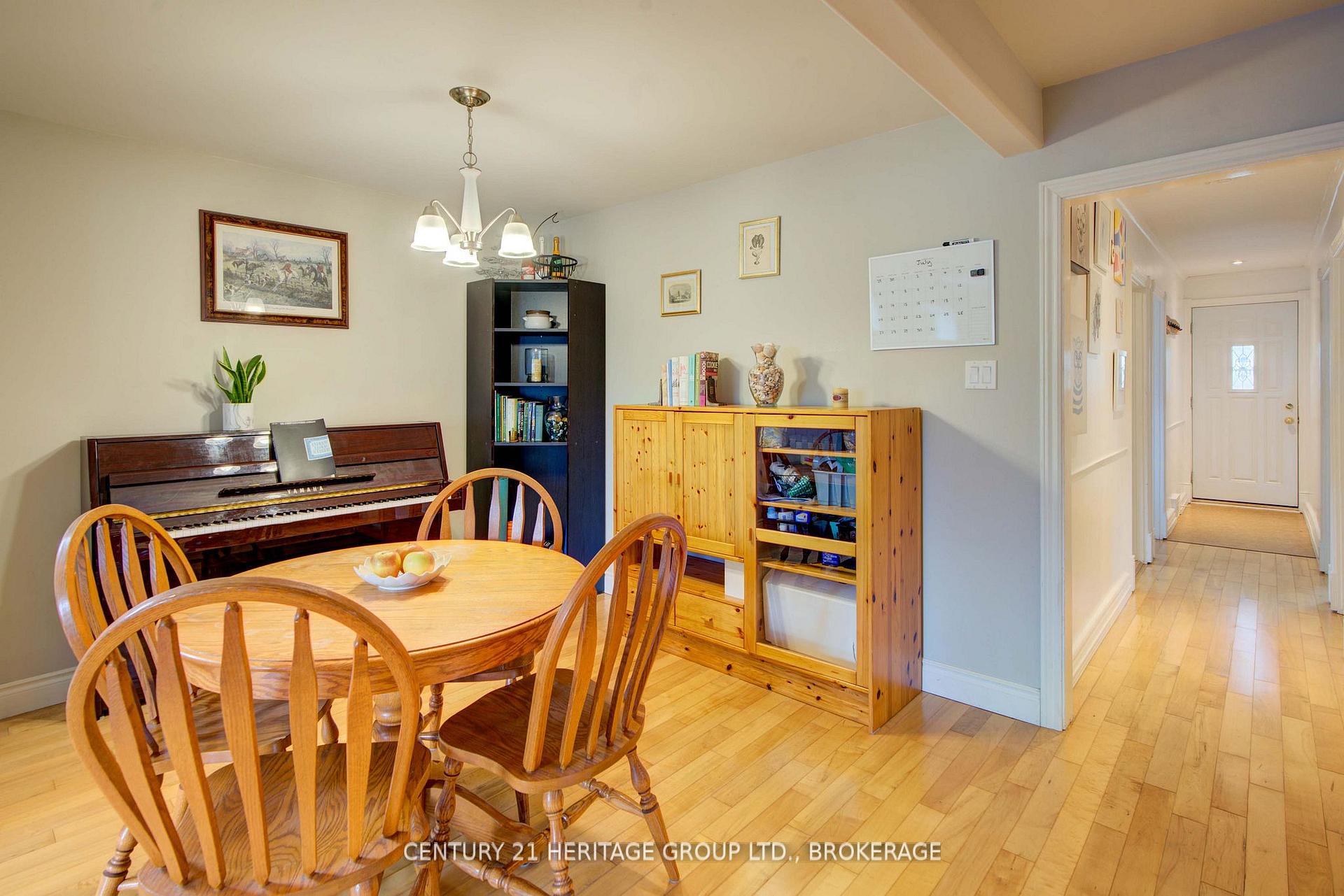 Photo 7 of 31 Fergus Street, Kingston, East of Sir John A. Blvd — HOMEH