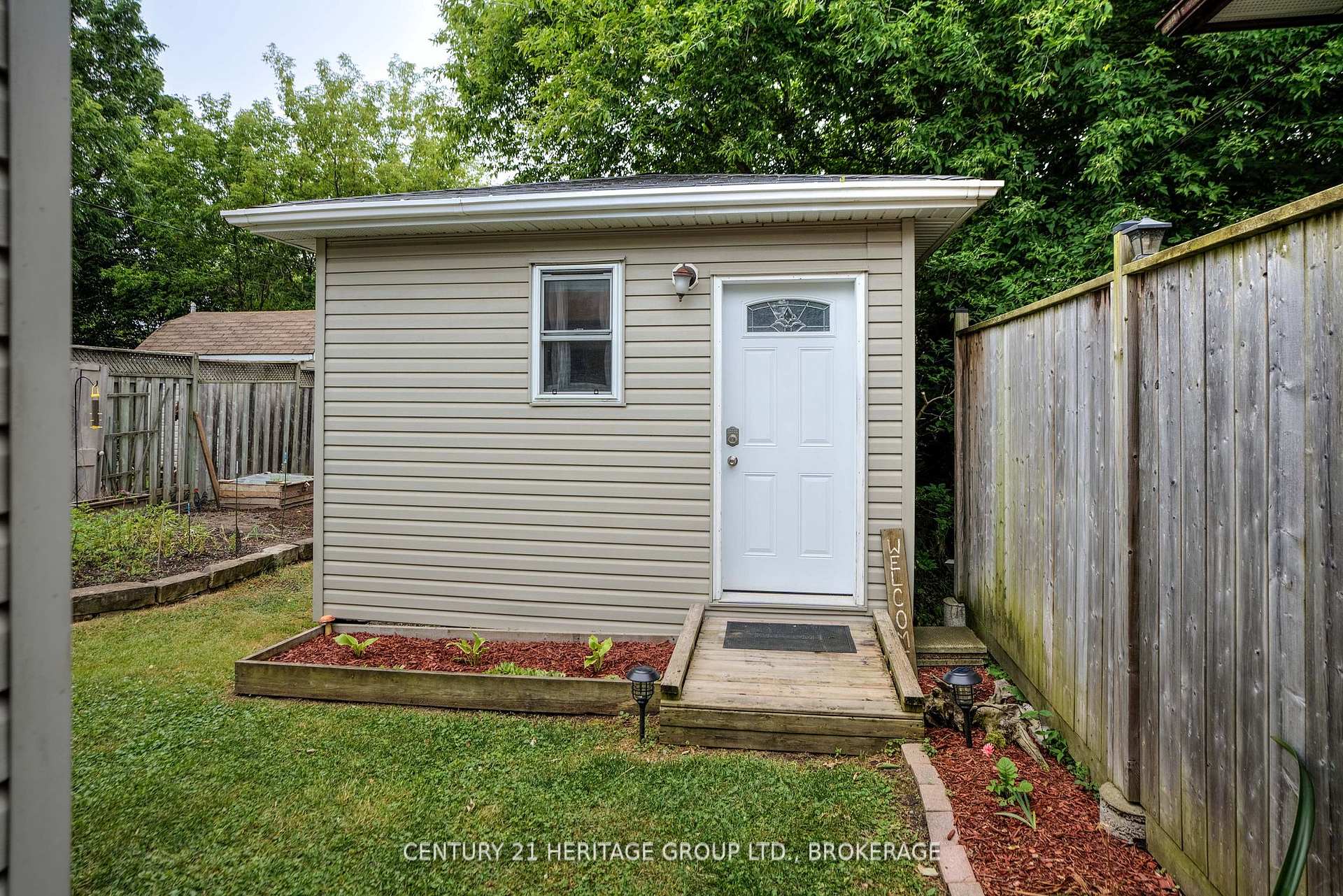Photo 15 of 31 Fergus Street, Kingston, East of Sir John A. Blvd — HOMEH