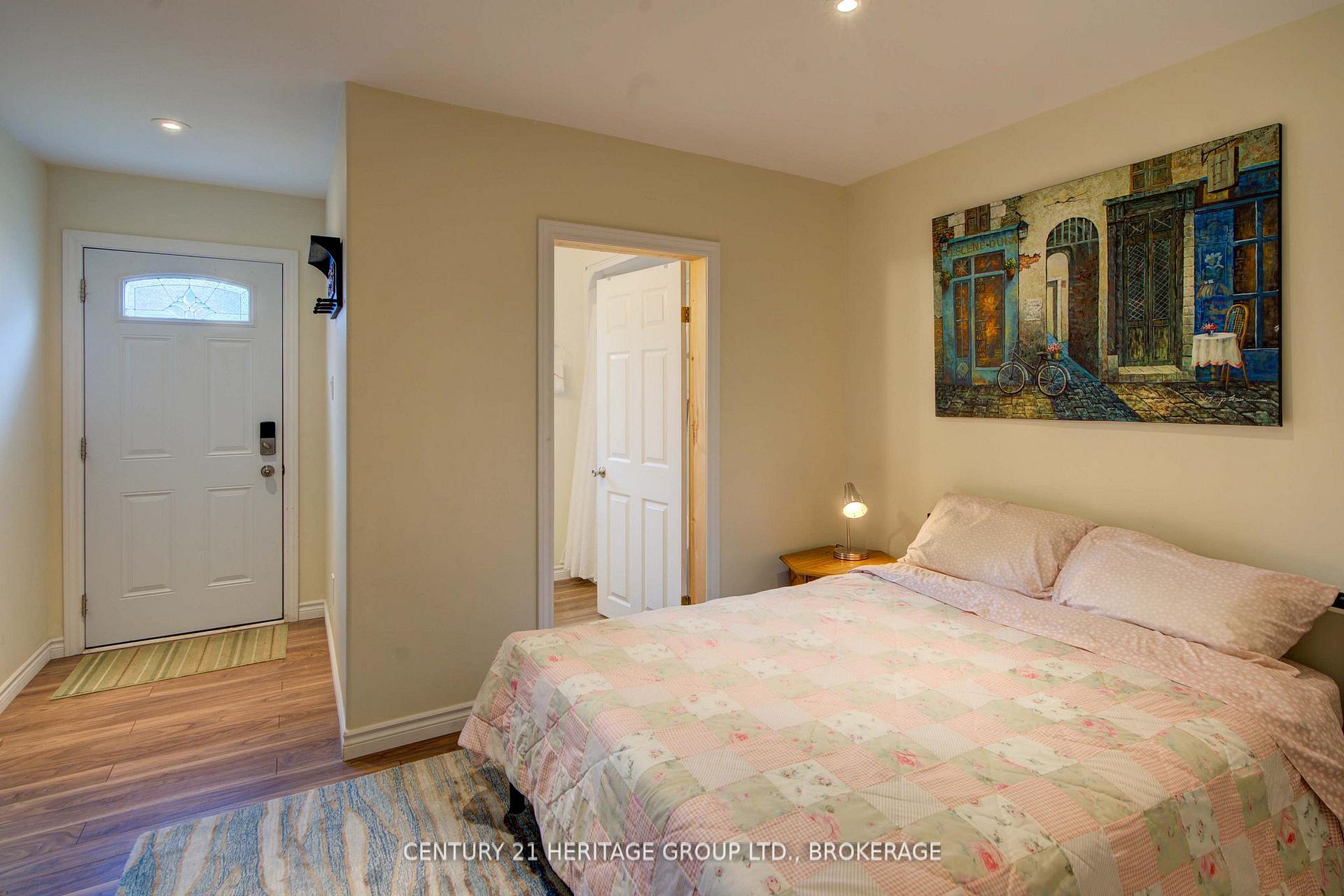 Photo 16 of 31 Fergus Street, Kingston, East of Sir John A. Blvd — HOMEH