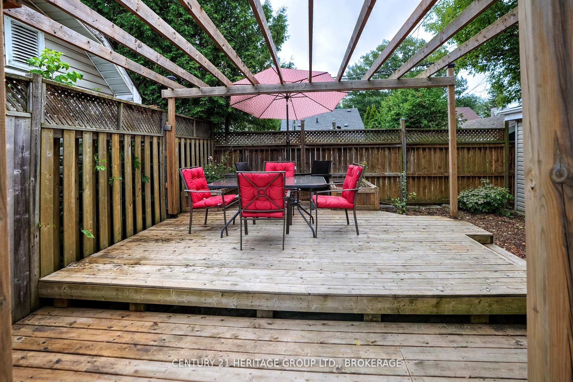 Photo 26 of 31 Fergus Street, Kingston, East of Sir John A. Blvd — HOMEH