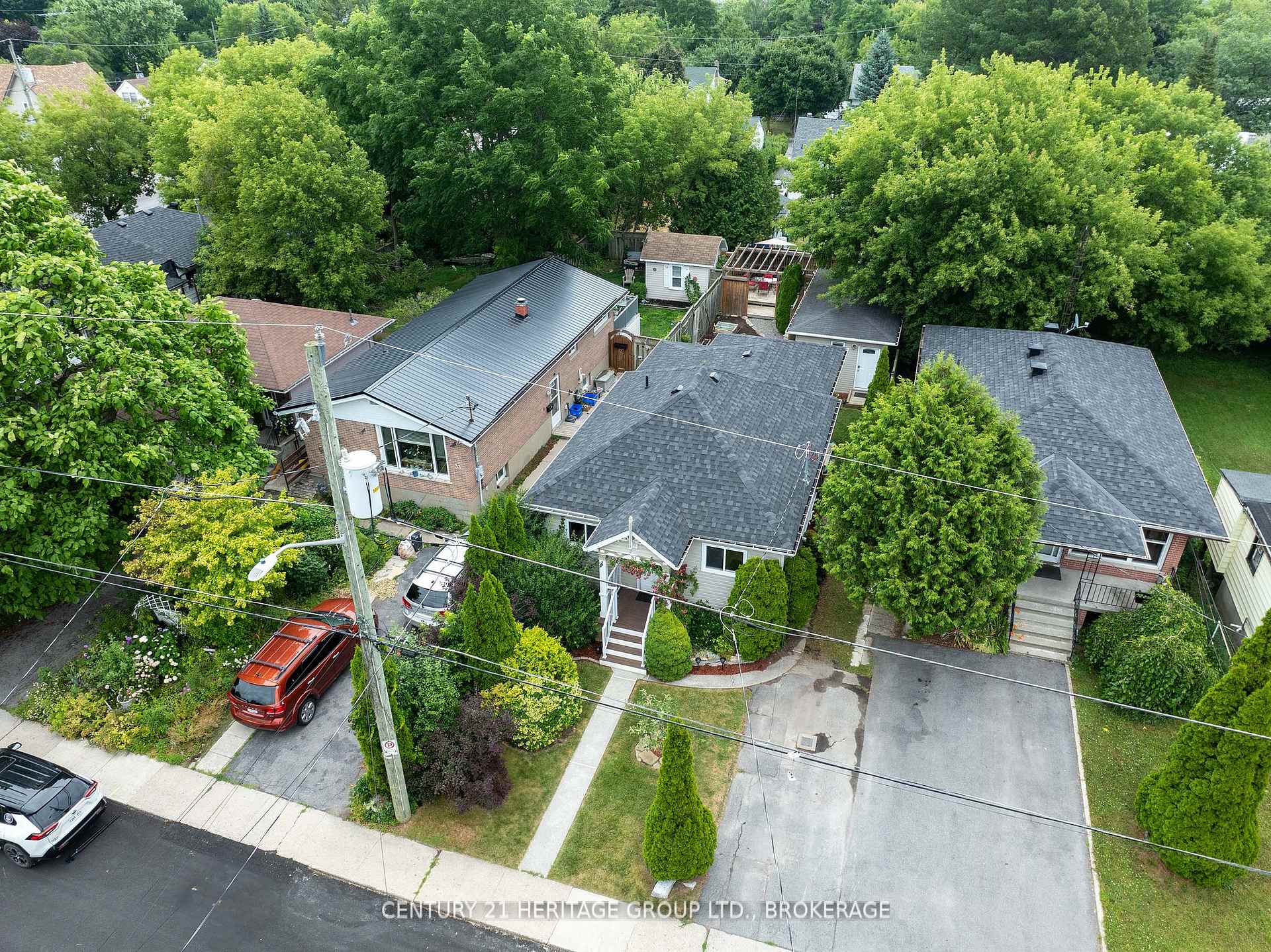 Photo 30 of 31 Fergus Street, Kingston, East of Sir John A. Blvd — HOMEH