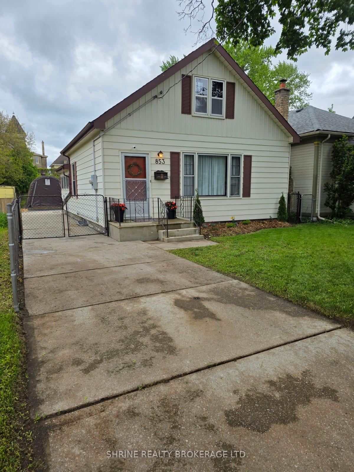 Front of 853 Queens Avenue