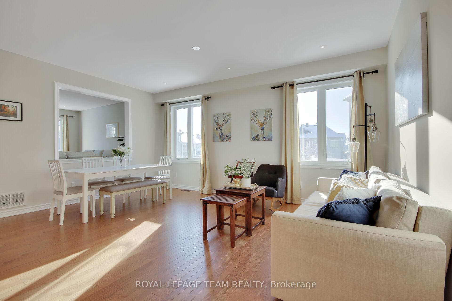Photo 6 of 628 Silver Spruce Way, Ottawa, Kanata - Emerald Meadows/Trailwest — HOMEH