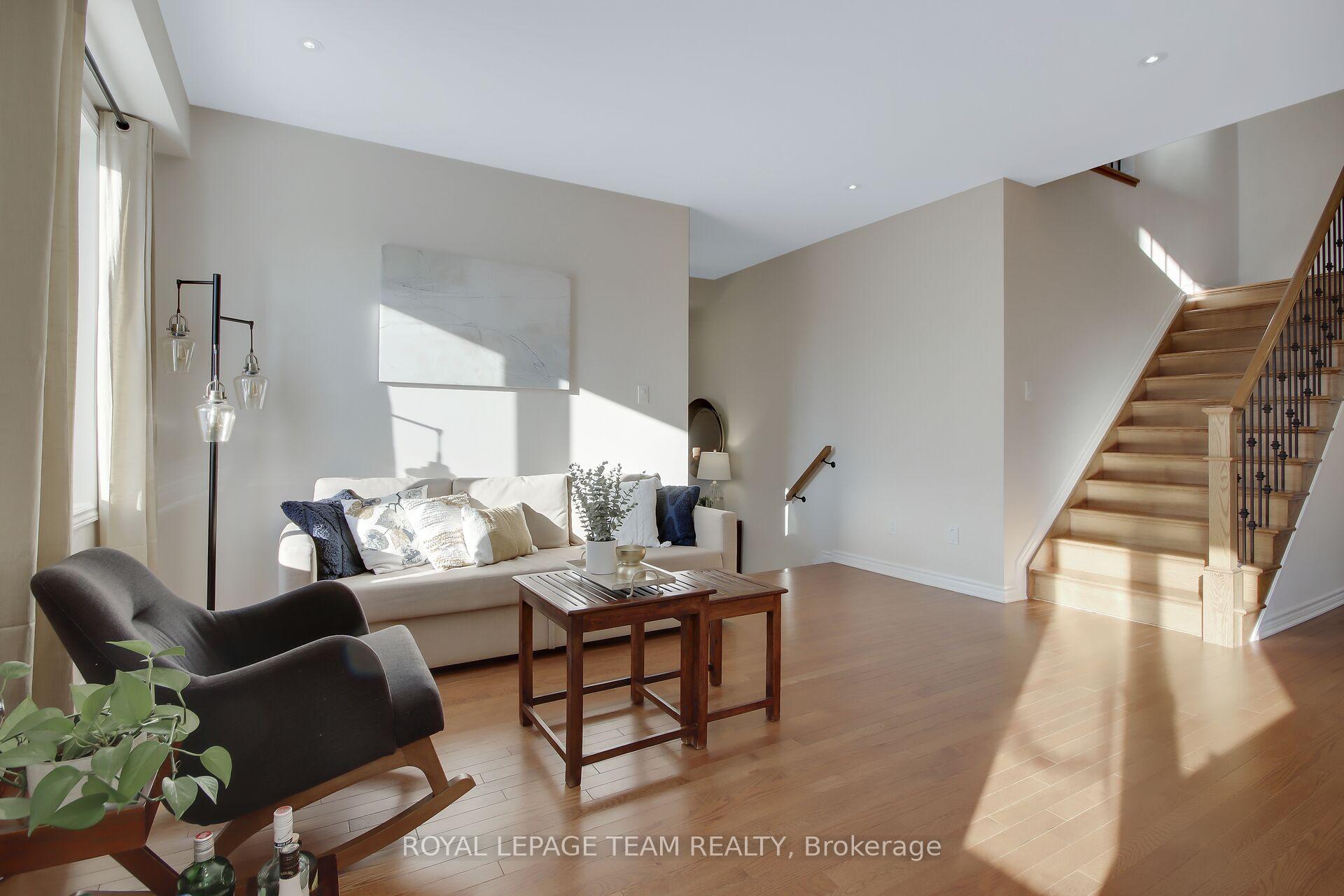 Photo 7 of 628 Silver Spruce Way, Ottawa, Kanata - Emerald Meadows/Trailwest — HOMEH