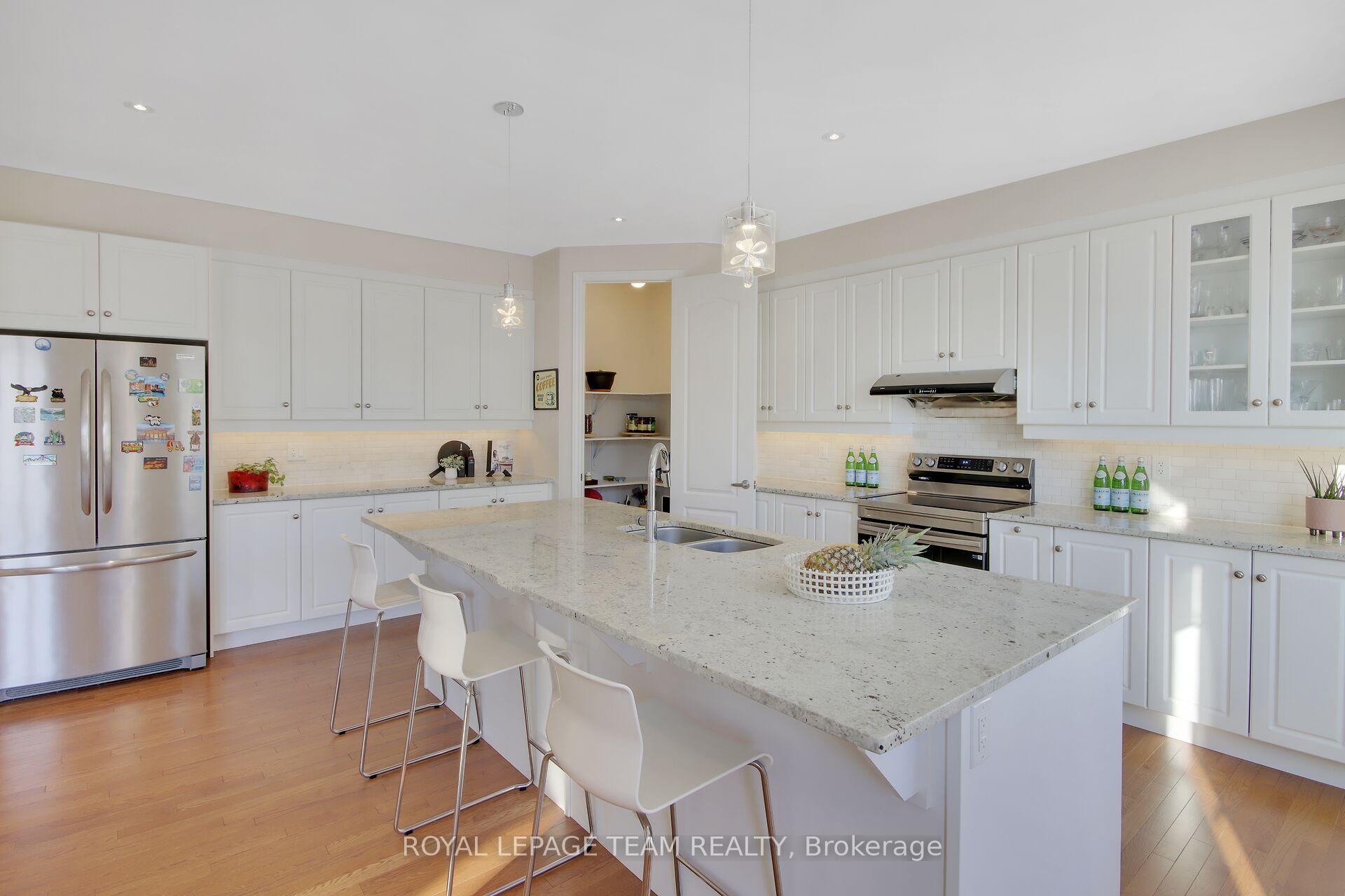 Photo 14 of 628 Silver Spruce Way, Ottawa, Kanata - Emerald Meadows/Trailwest — HOMEH