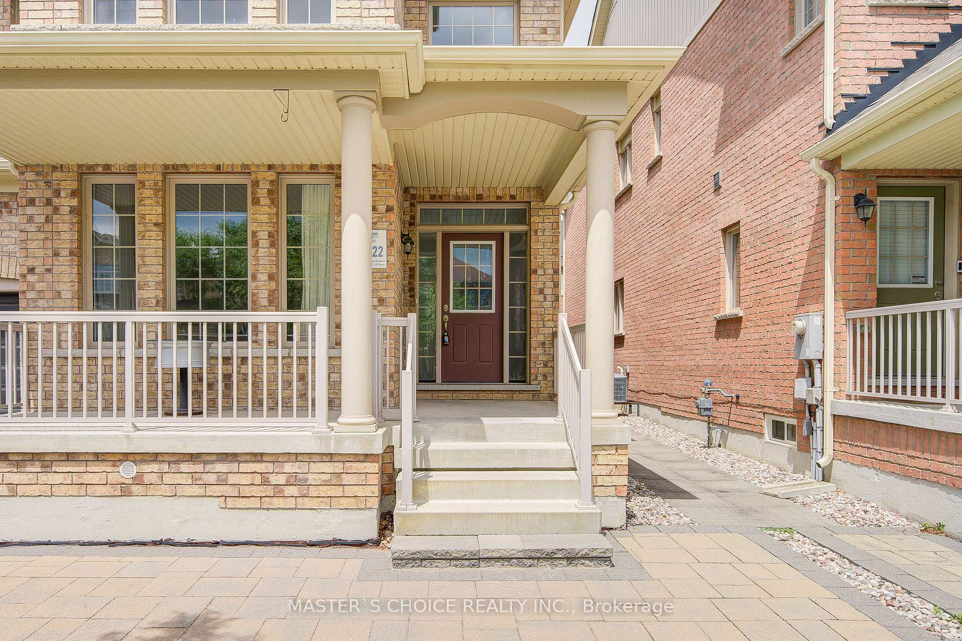 Photo 2 of 729 Hammersly Boulevard, Markham, Wismer — HOMEH